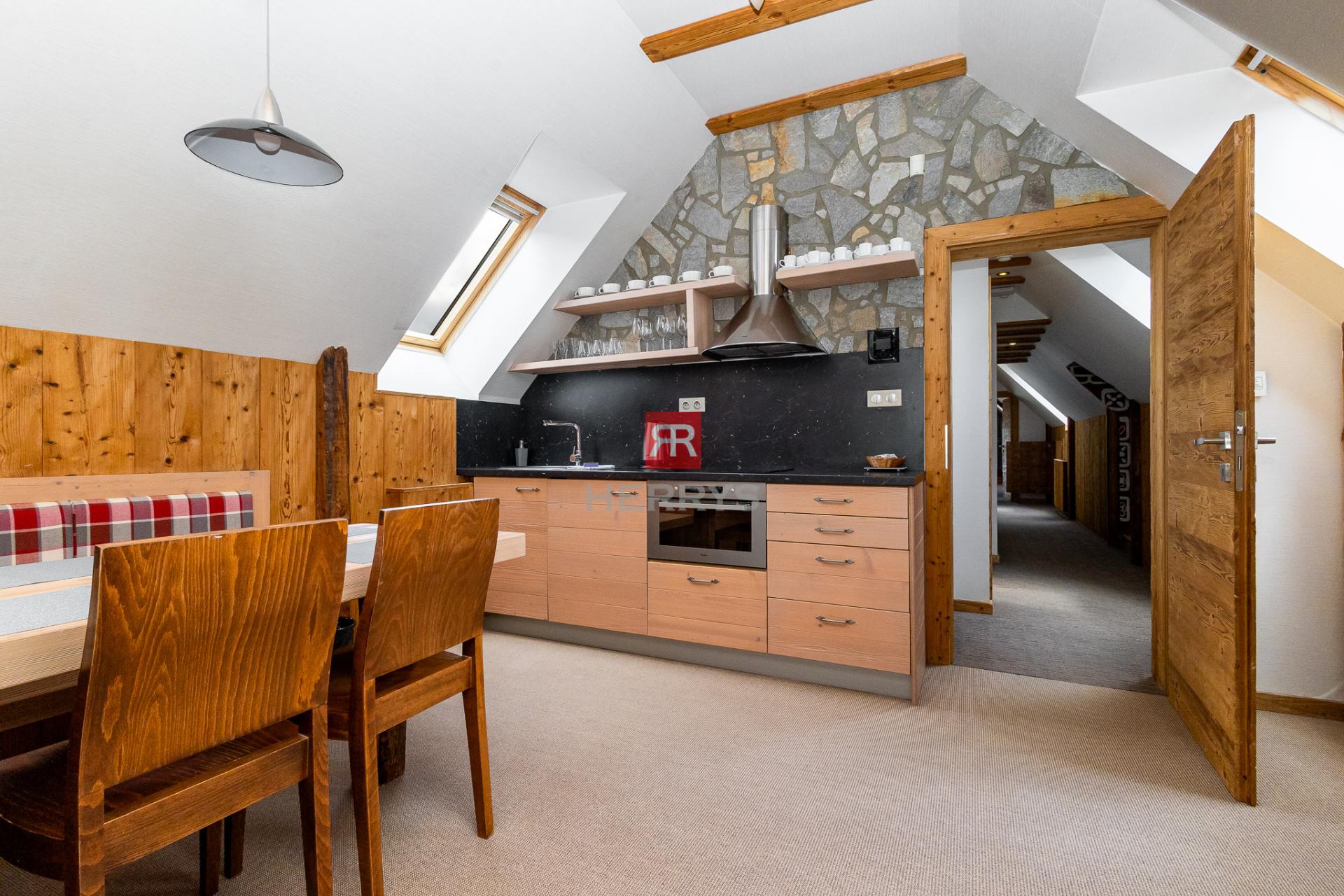 HERRYS - For sale a luxurious 4-room apartment in an exceptional location in Tatranská Lomnica