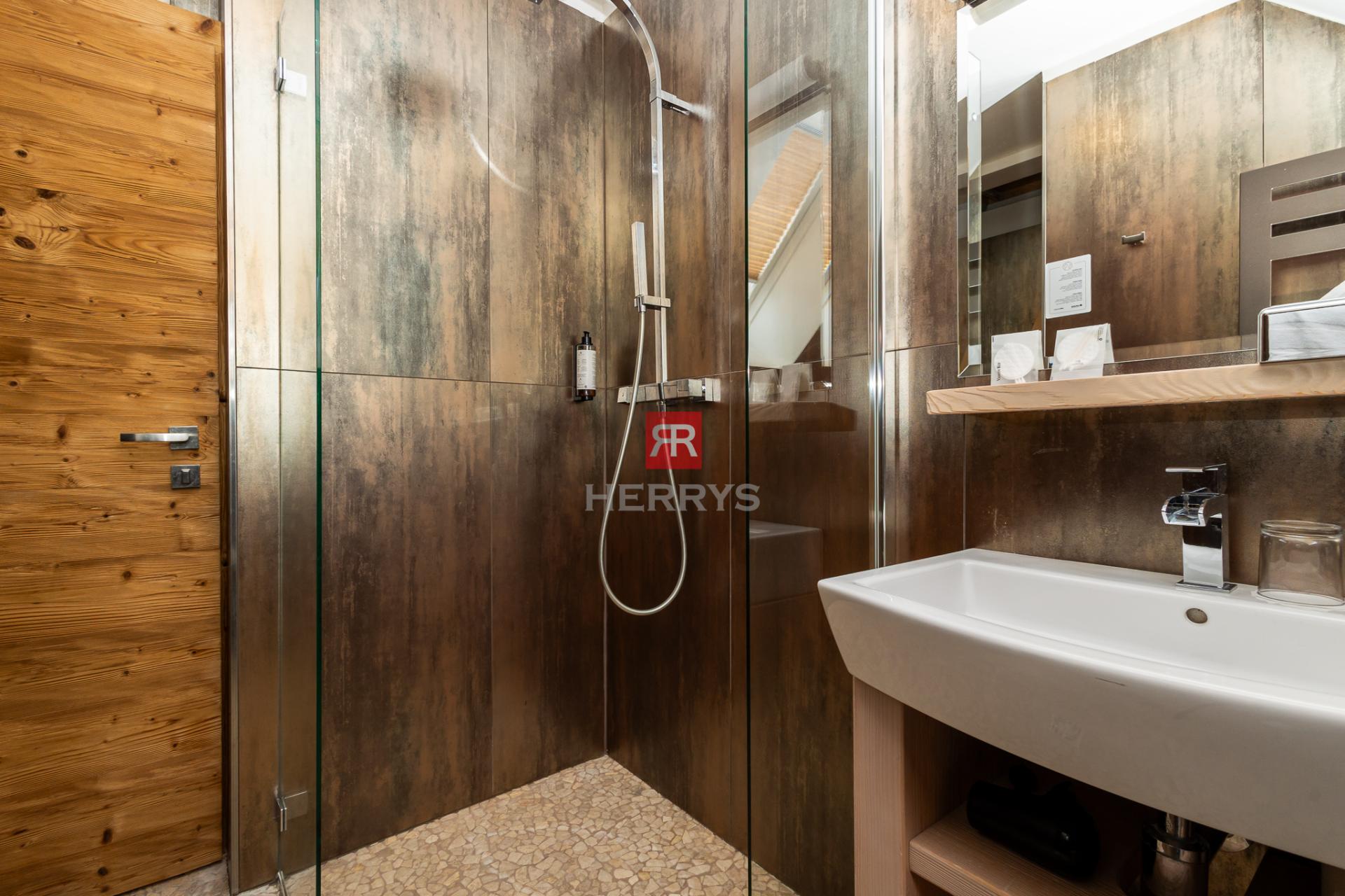 HERRYS - For sale a luxurious 4-room apartment in an exceptional location in Tatranská Lomnica