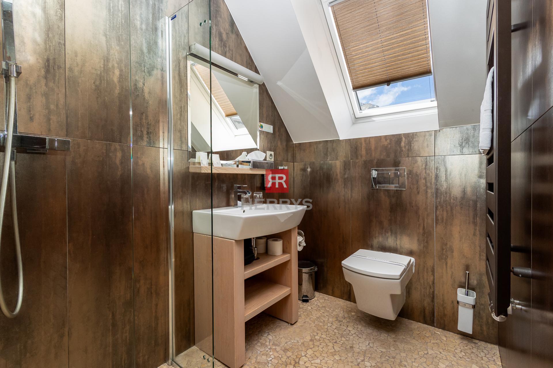 HERRYS - For sale a luxurious 4-room apartment in an exceptional location in Tatranská Lomnica