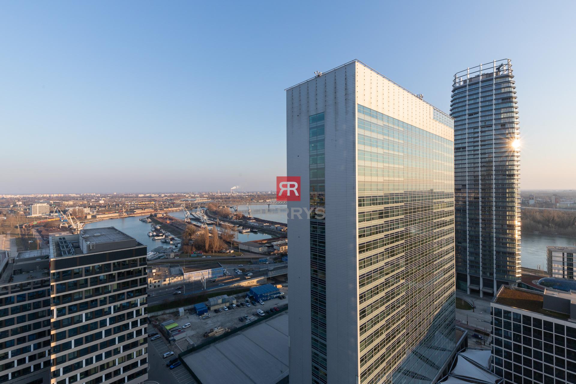 HERRYS - For sale investment 2-bedroom apartment on the 25th floor in Panorama City with parking