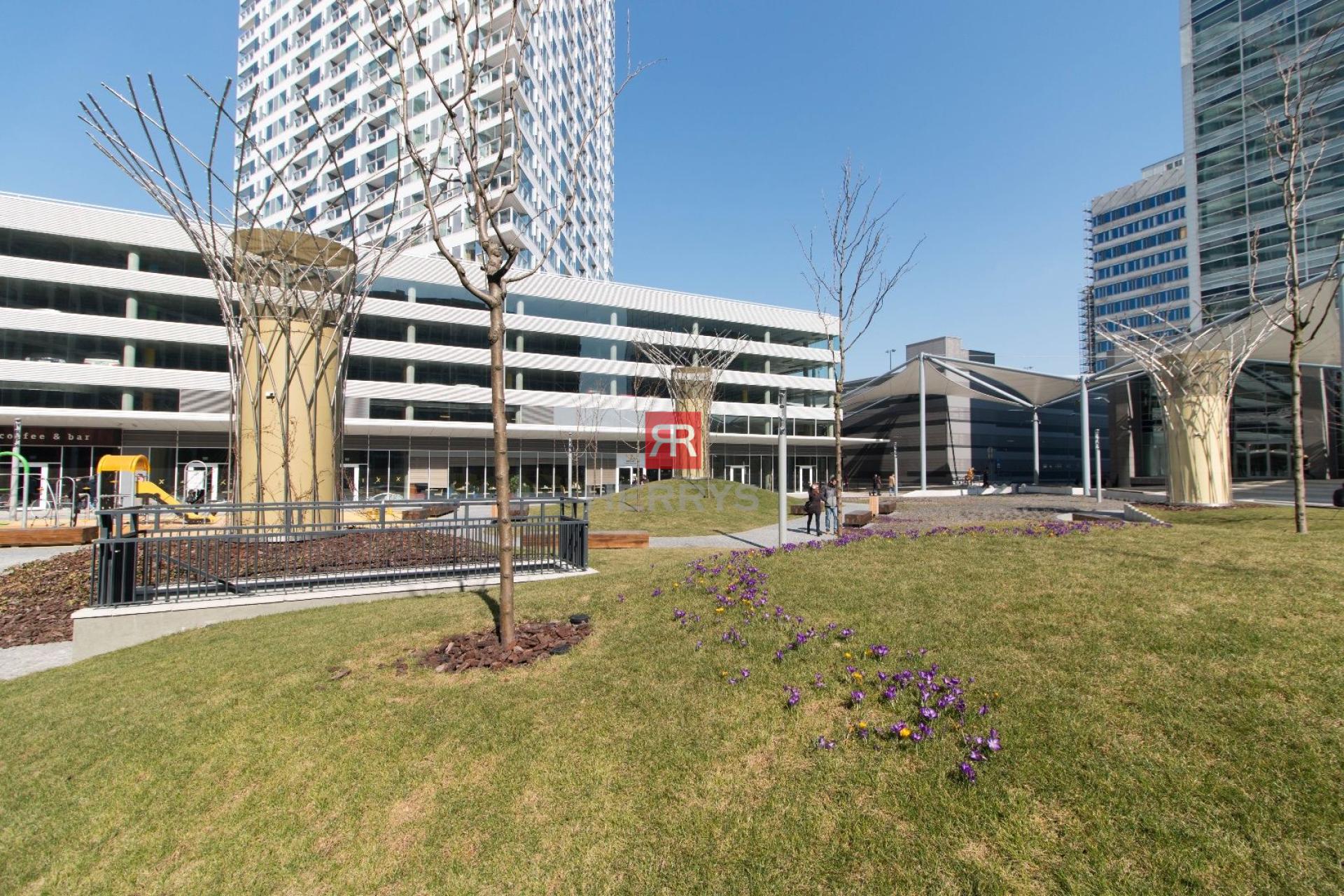 HERRYS - For sale investment 2-bedroom apartment on the 25th floor in Panorama City with parking