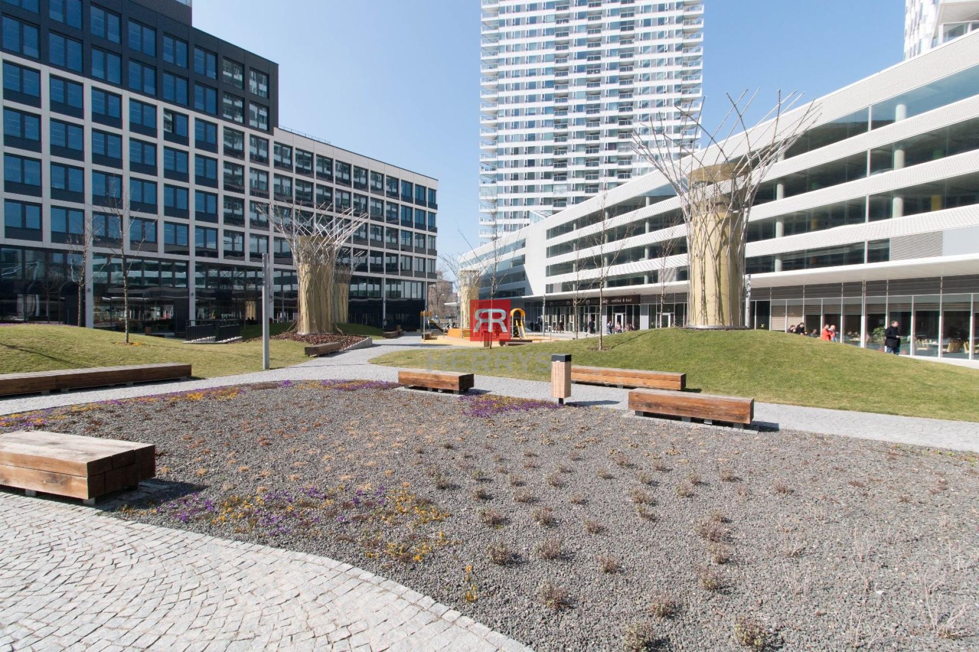 HERRYS - For sale investment 2-bedroom apartment on the 25th floor in Panorama City with parking