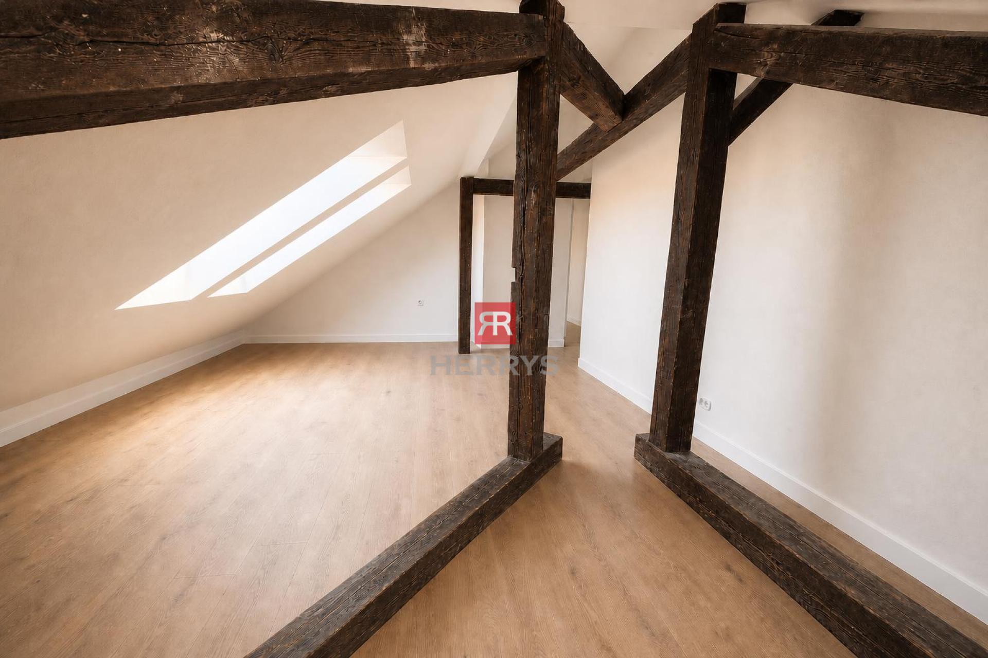 HERRYS - Exceptional 3-bedroom loft apartment for sale in the center of Bratislava on Palárikova&nbsp;