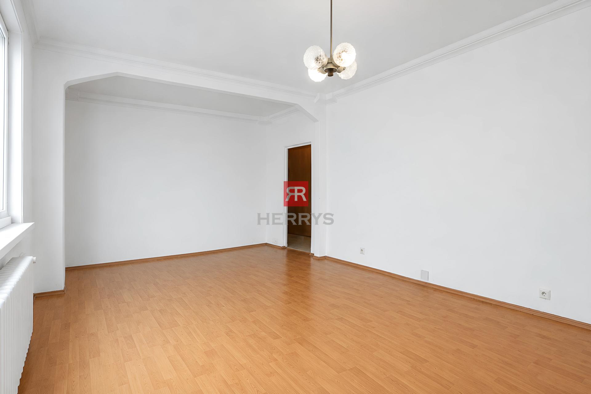 HERRYS - na predaj 2 izbový byt takmer v pôvodnom stave, so samostatnou kuchyňou,Teplická ulica