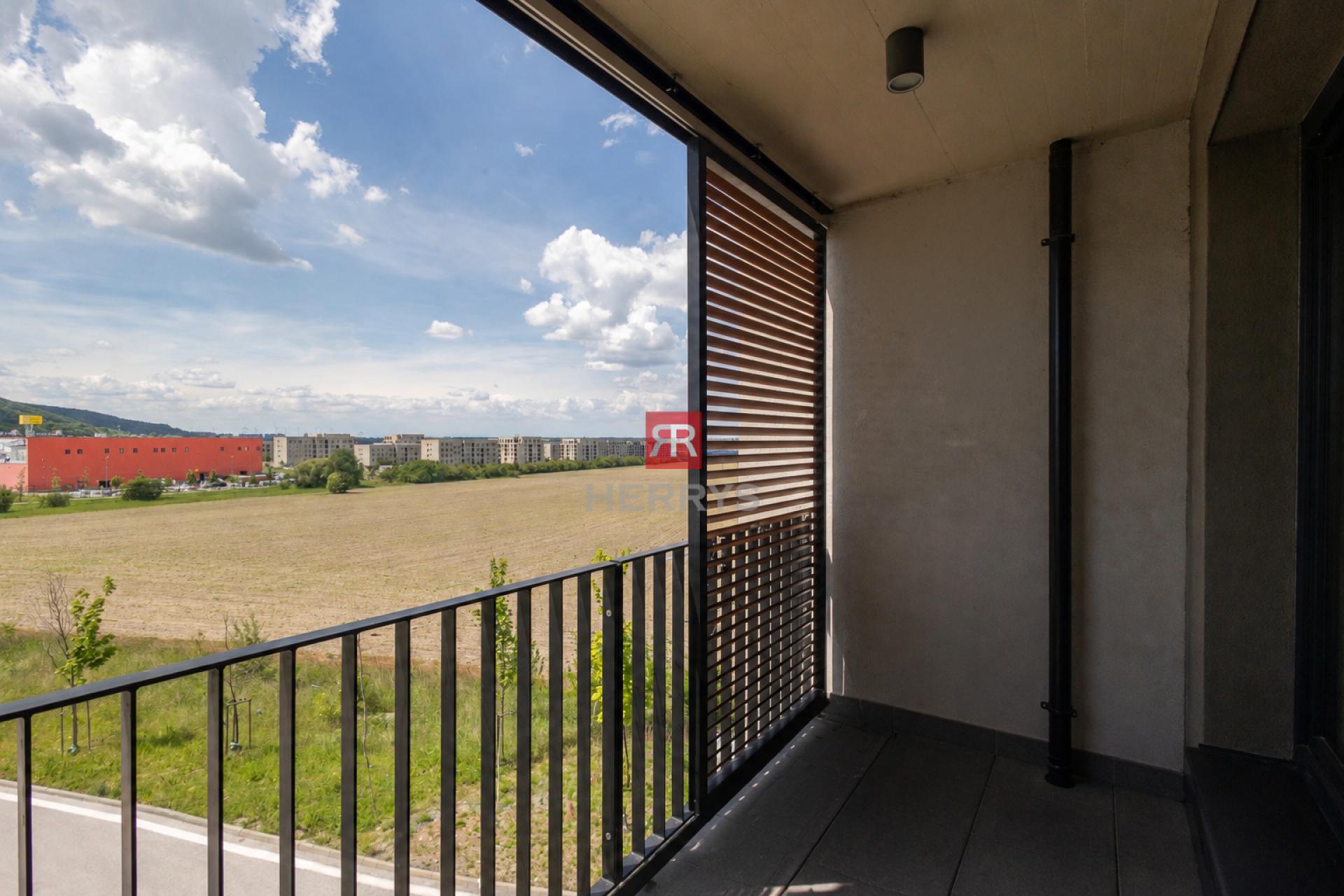 HERRYS - Na predaj svetlý a tichý 3 izbový byt s balkónom a parkovacím státím v novostavbe BORY