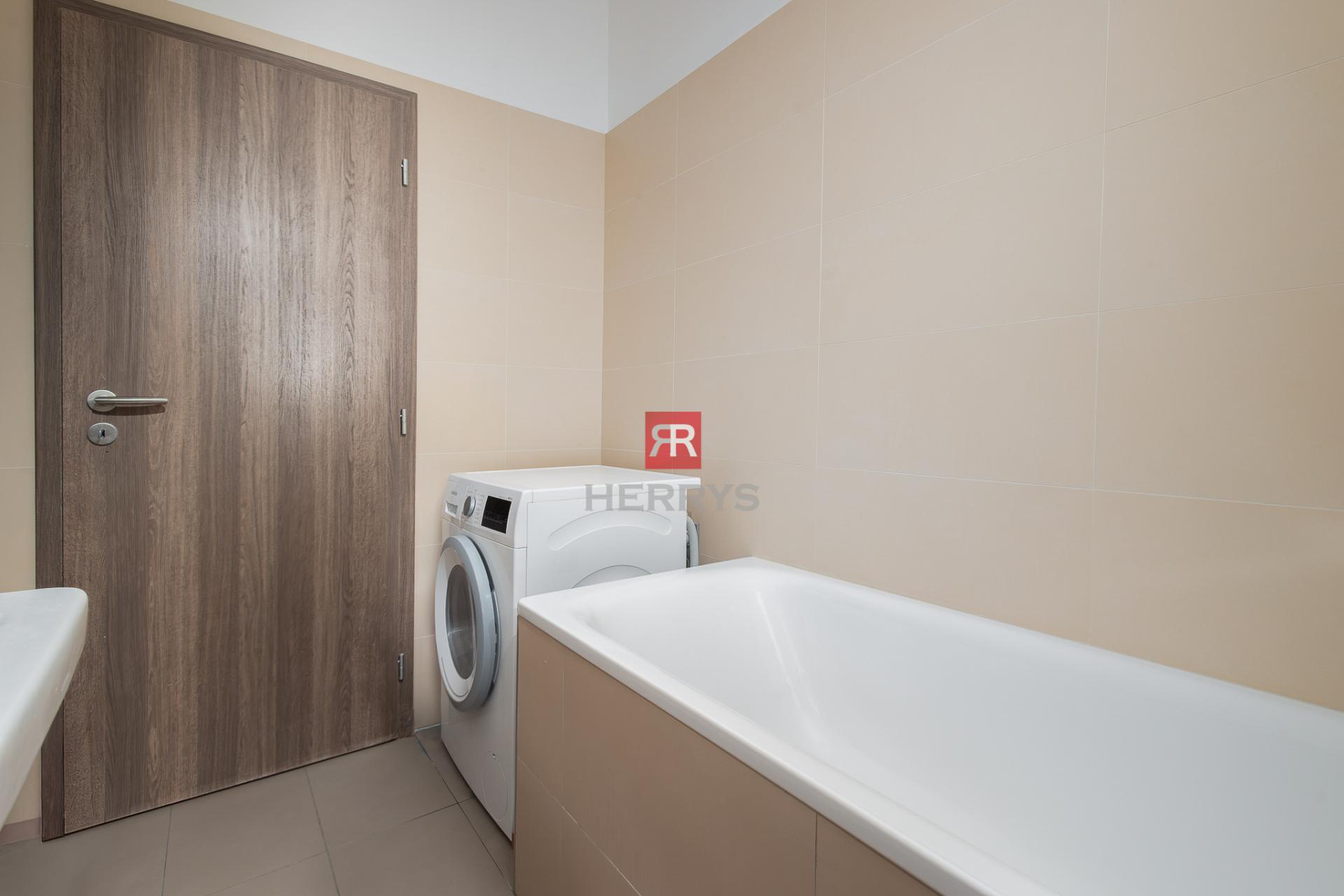 HERRYS - Na predaj svetlý a tichý 3 izbový byt s balkónom a parkovacím státím v novostavbe BORY