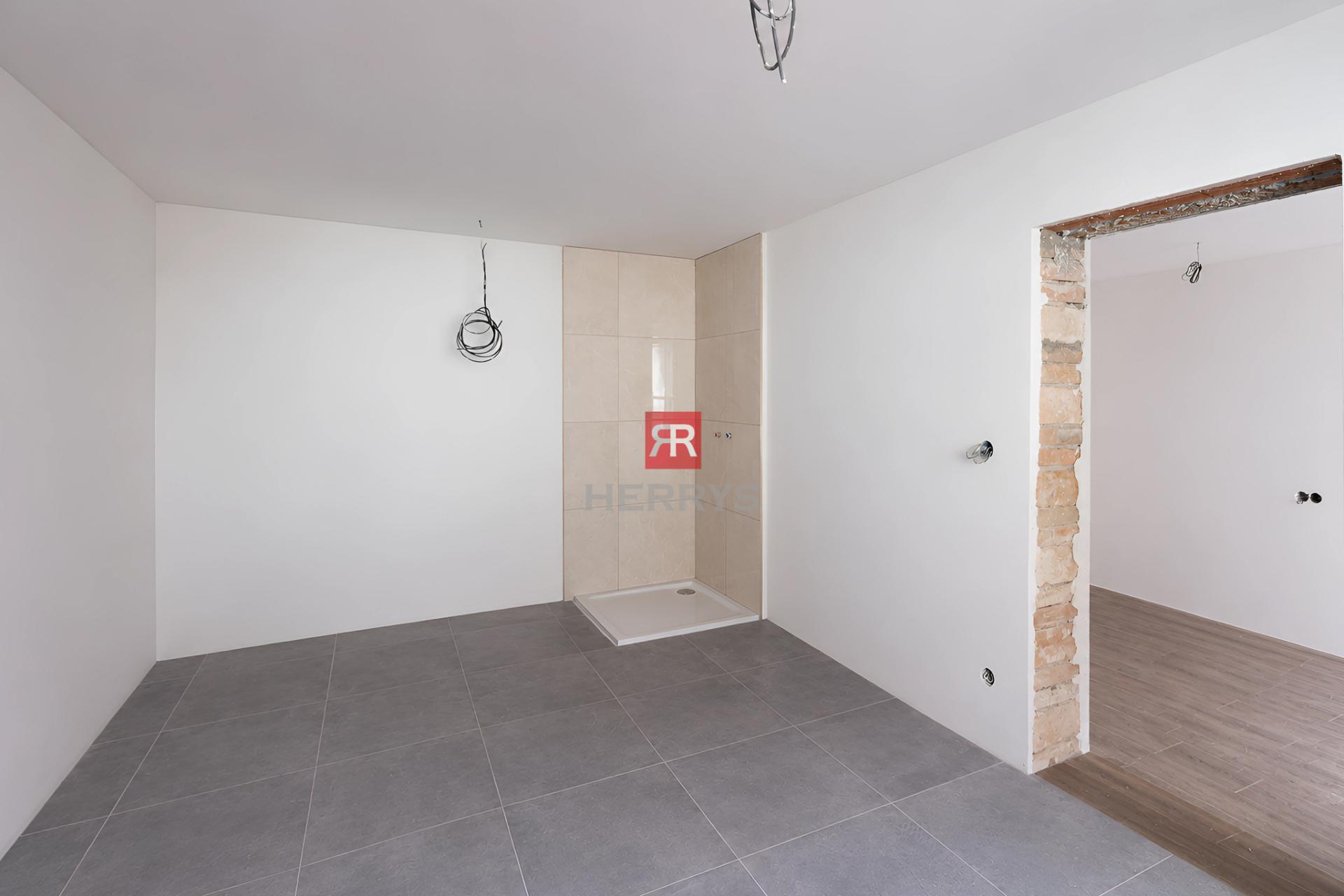 HERRYS - Fully renovated single-family home for sale, Vajnory