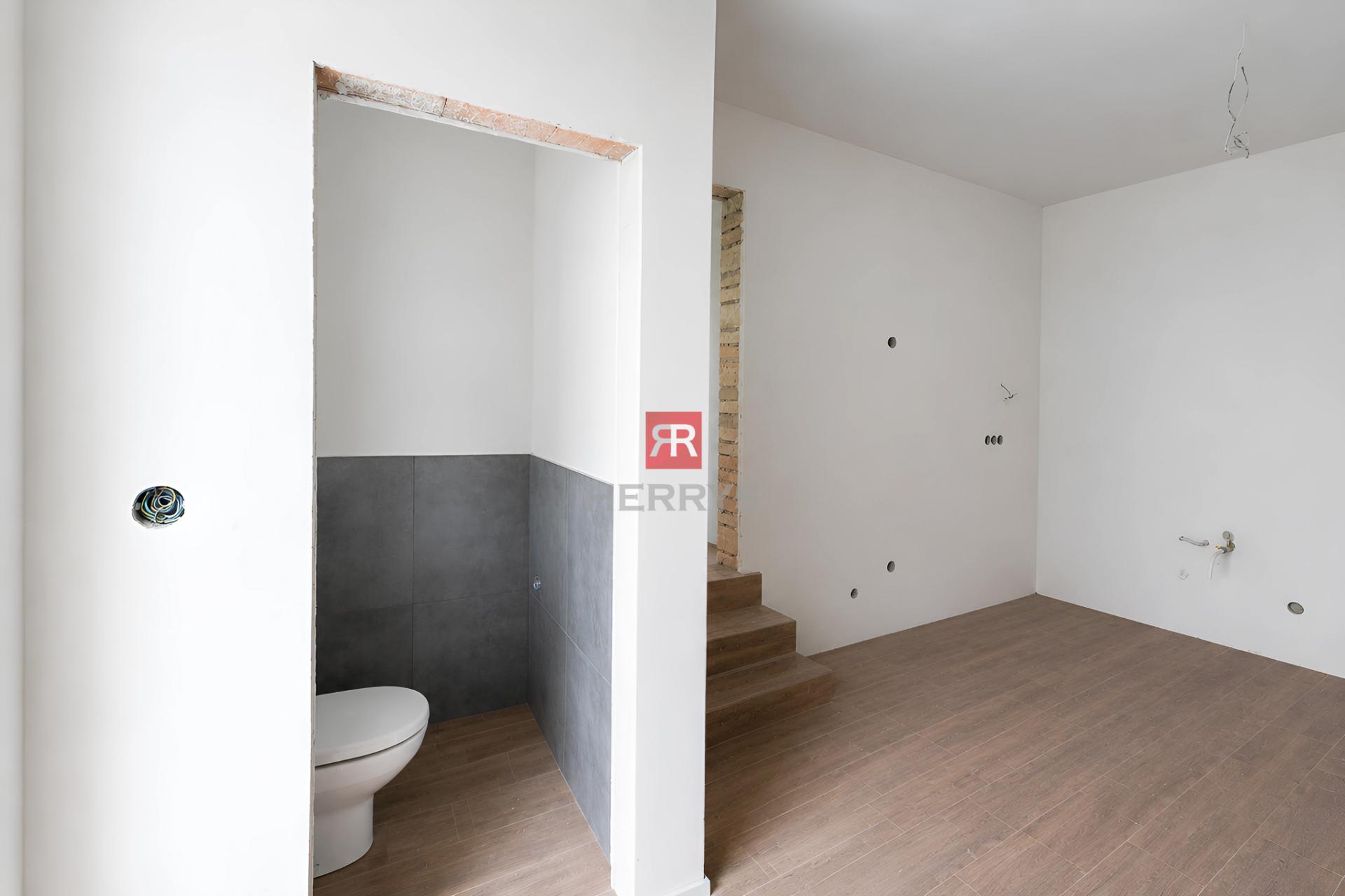 HERRYS - Fully renovated single-family home for sale, Vajnory