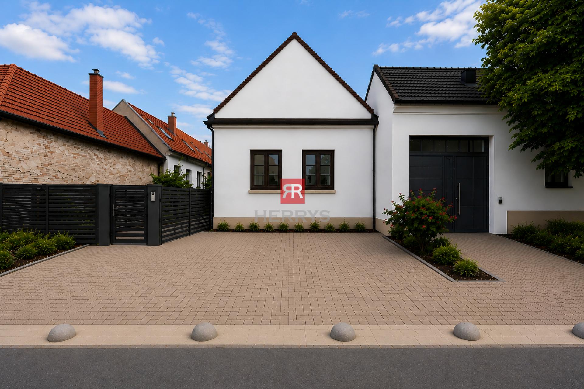 HERRYS - Fully renovated single-family home for sale, Vajnory