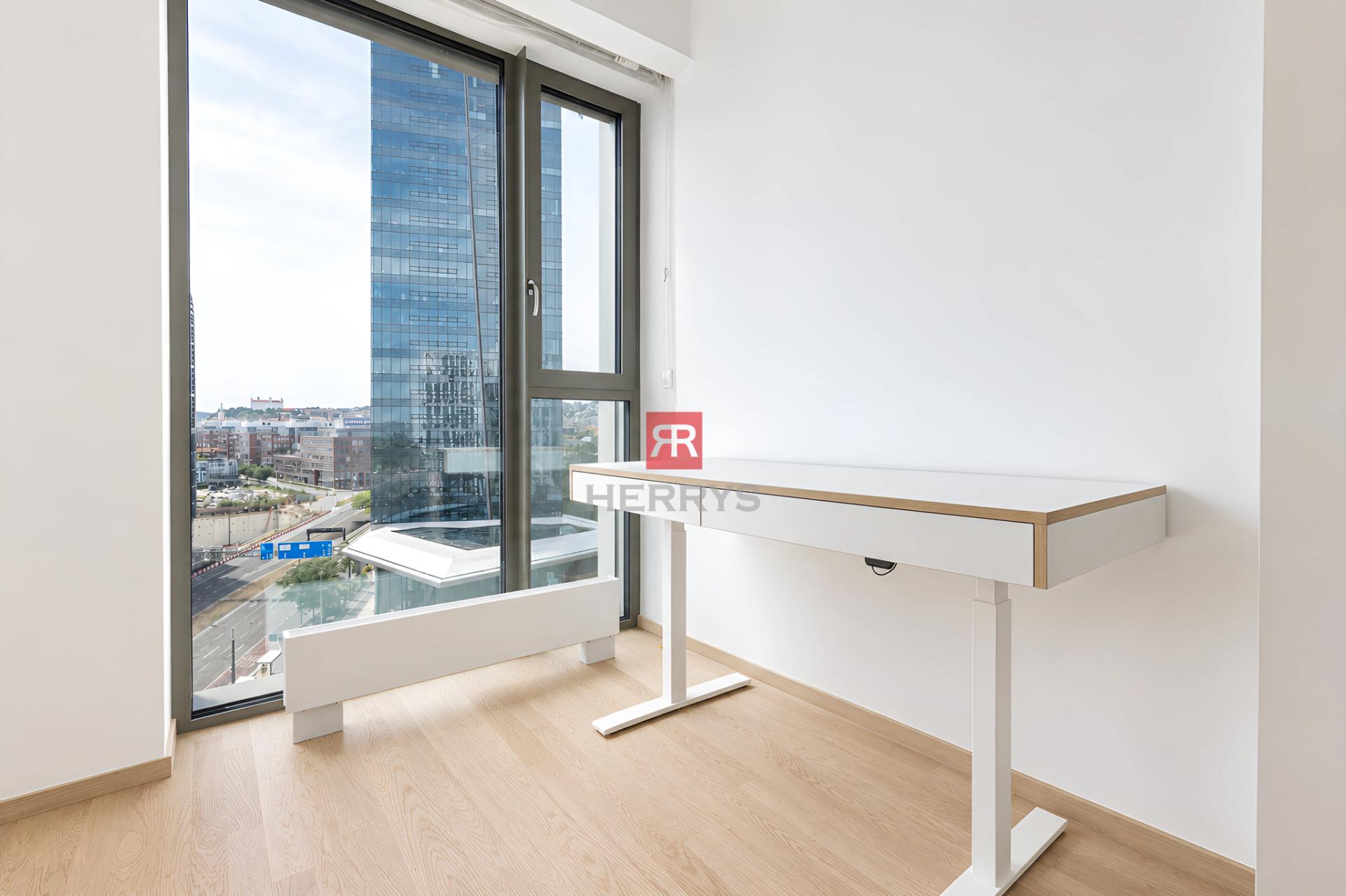 HERRYS - Representative office space for sale with a beautiful view in the ZWIRN OFFICE project