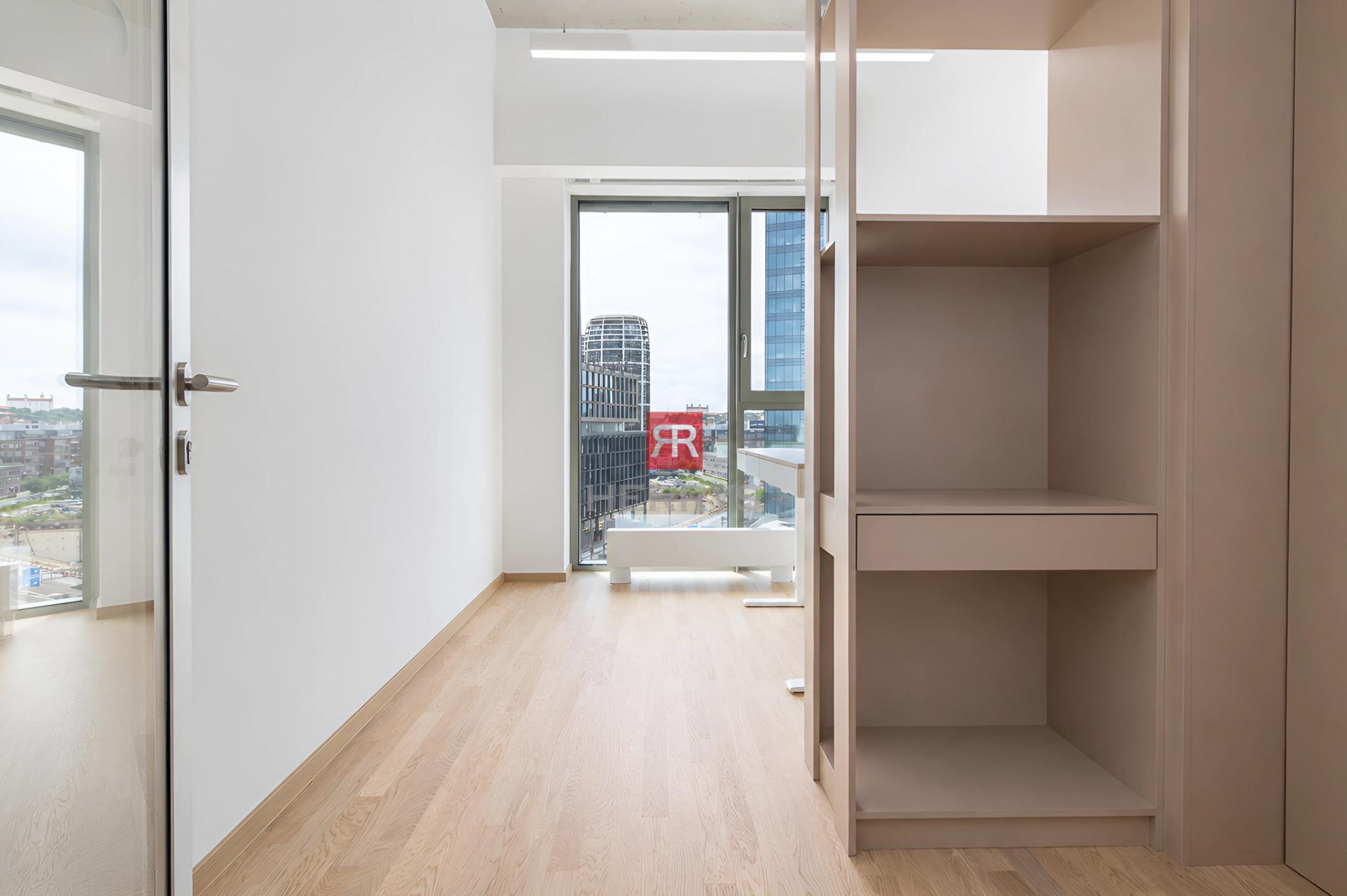 HERRYS - Representative office space for sale with a beautiful view in the ZWIRN OFFICE project