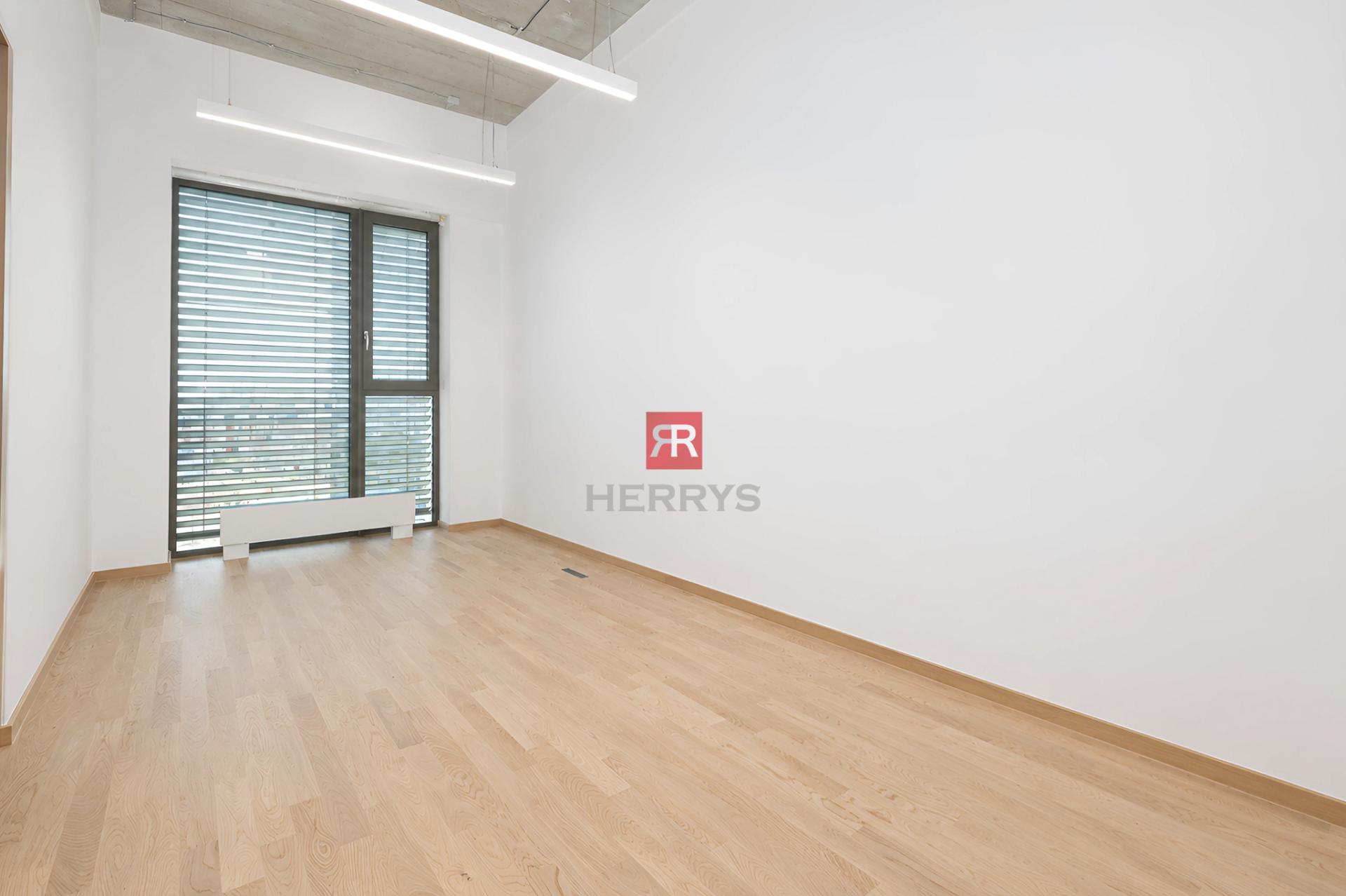 HERRYS - Representative office space for rent with a beautiful view in the ZWIRN OFFICE project