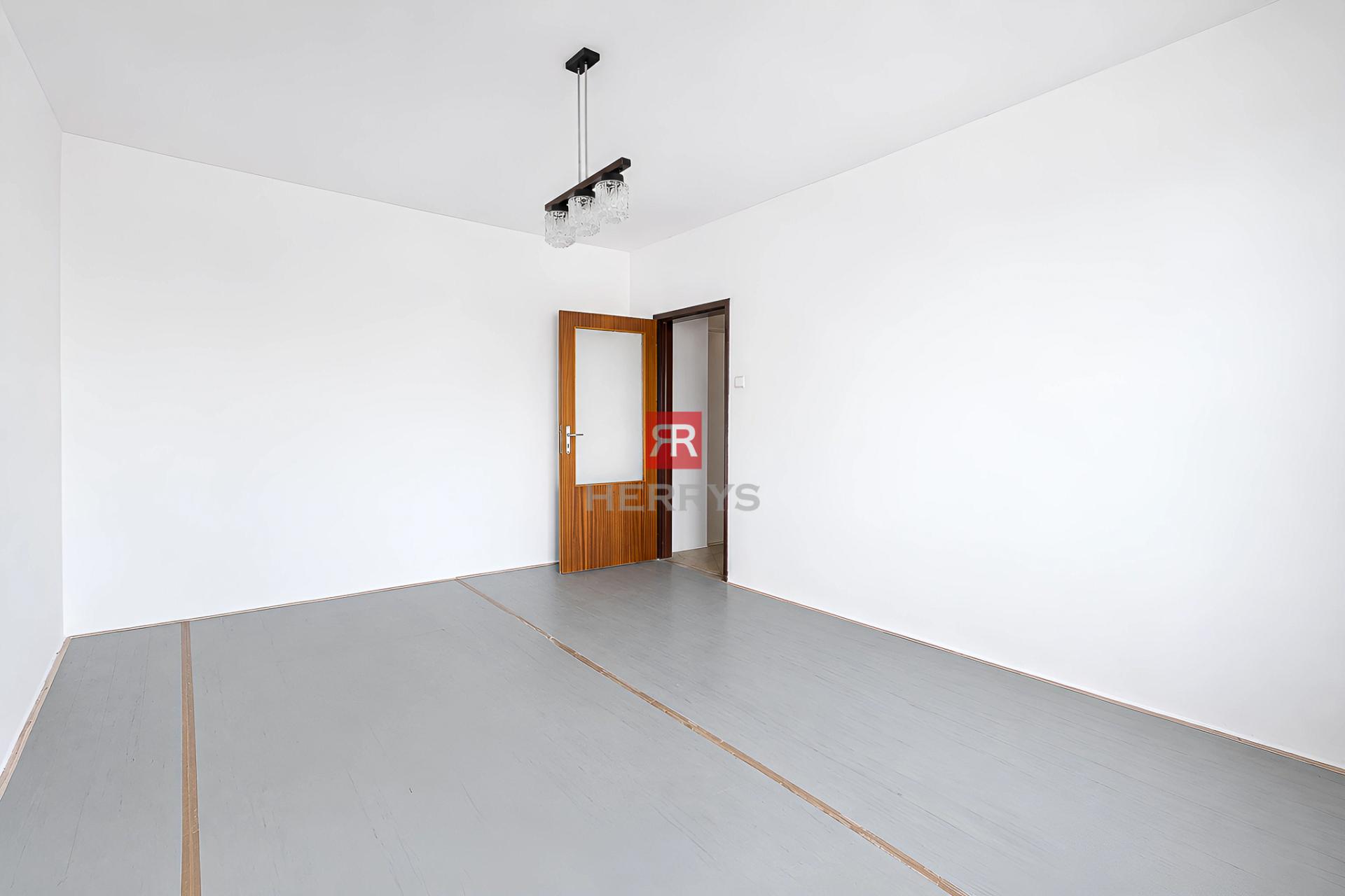 HERRYS - For sale 1-room flat in original condition on Slatinská Street in Vrakuňa