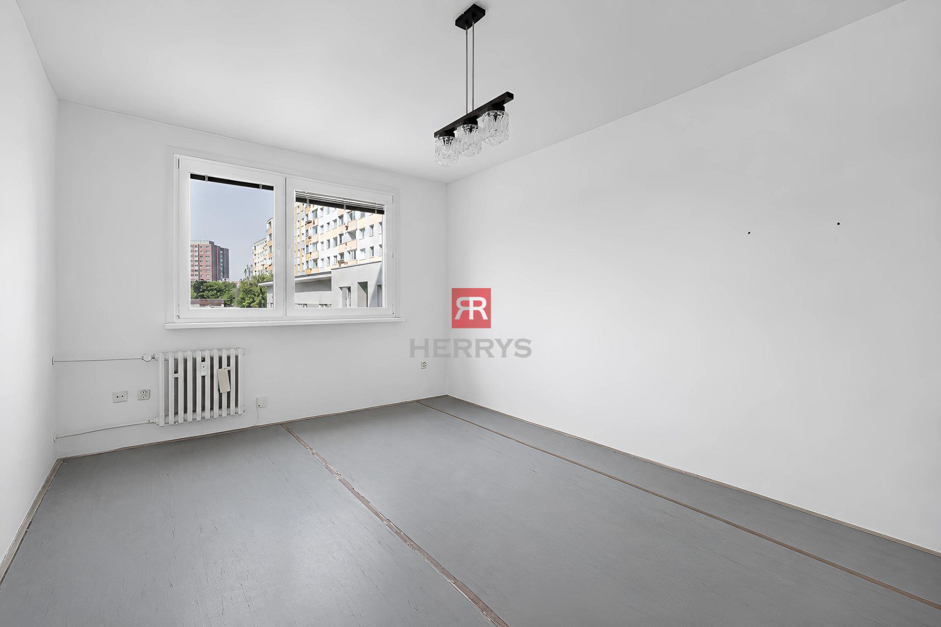 HERRYS - For sale 1-room flat in original condition on Slatinská Street in Vrakuňa
