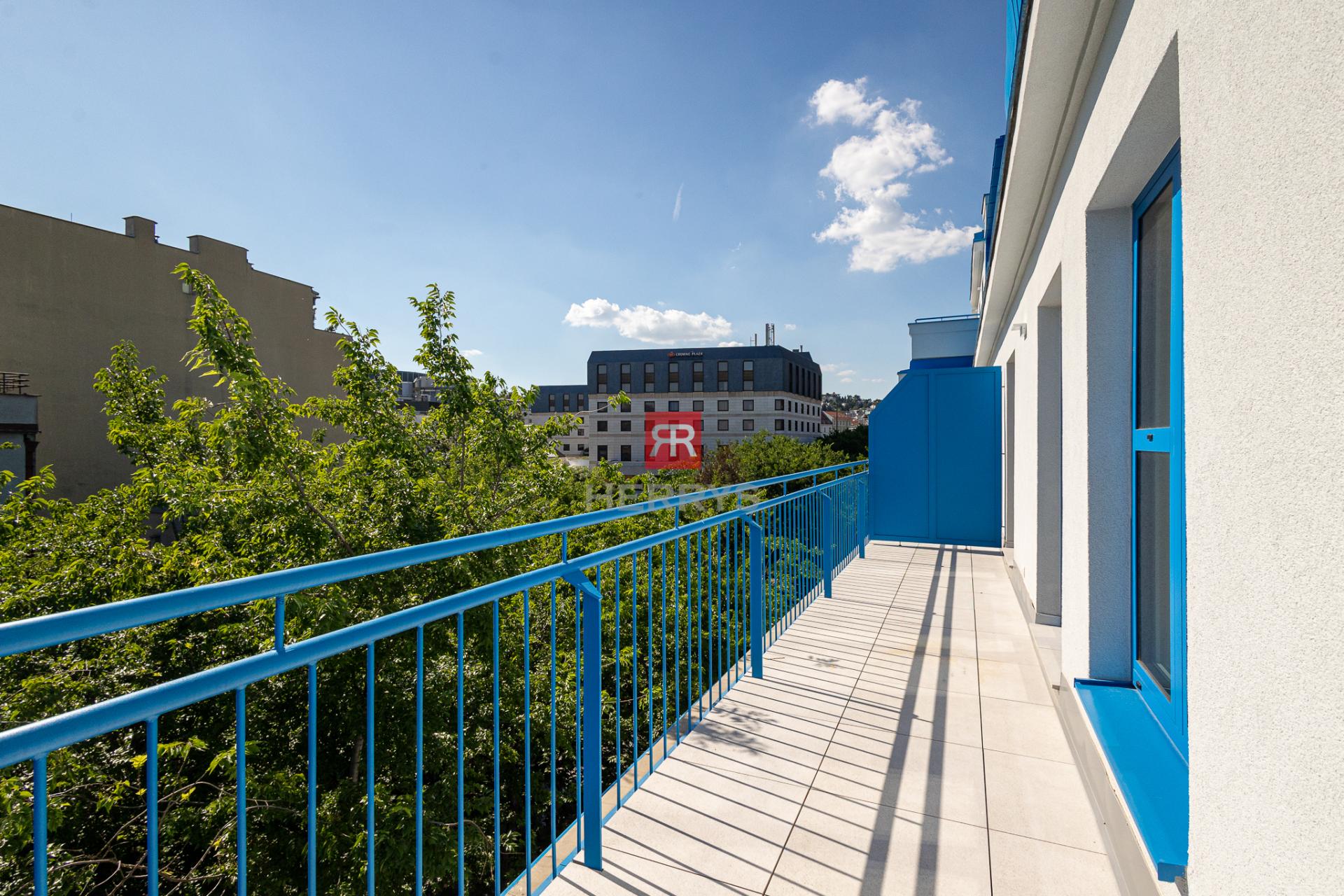HERRYS – Na predaj 1-izbový apartmán s terasou v projekte UNO Poštová