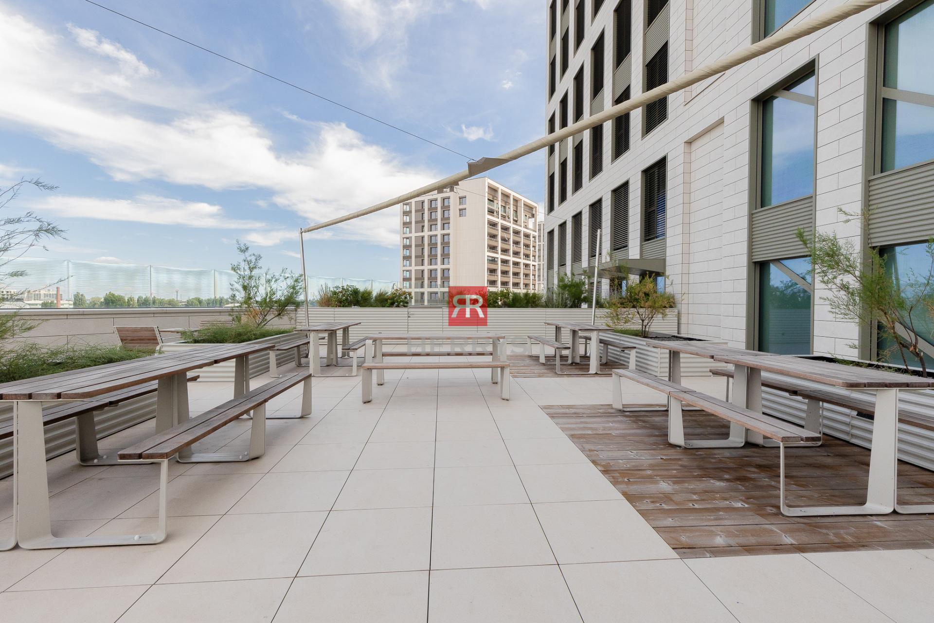 HERRYS - Representative office space for sale with a beautiful view in the ZWIRN OFFICE project