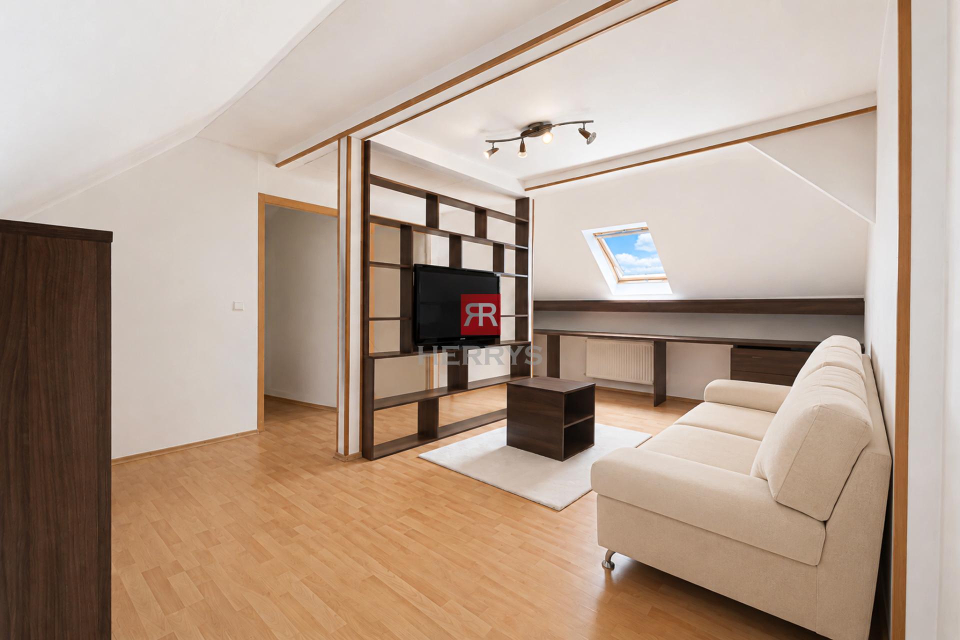 HERRYS – Spacious Family House for Sale, Ideal for Multi-Generational Living in Devínska Nová Ves