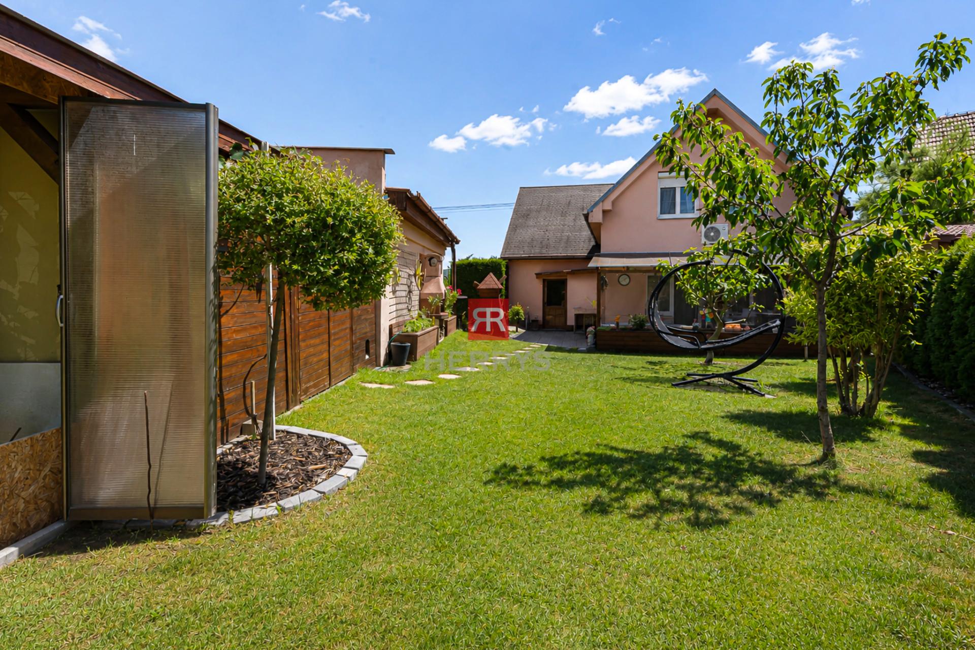 HERRYS – Spacious Family House for Sale, Ideal for Multi-Generational Living in Devínska Nová Ves
