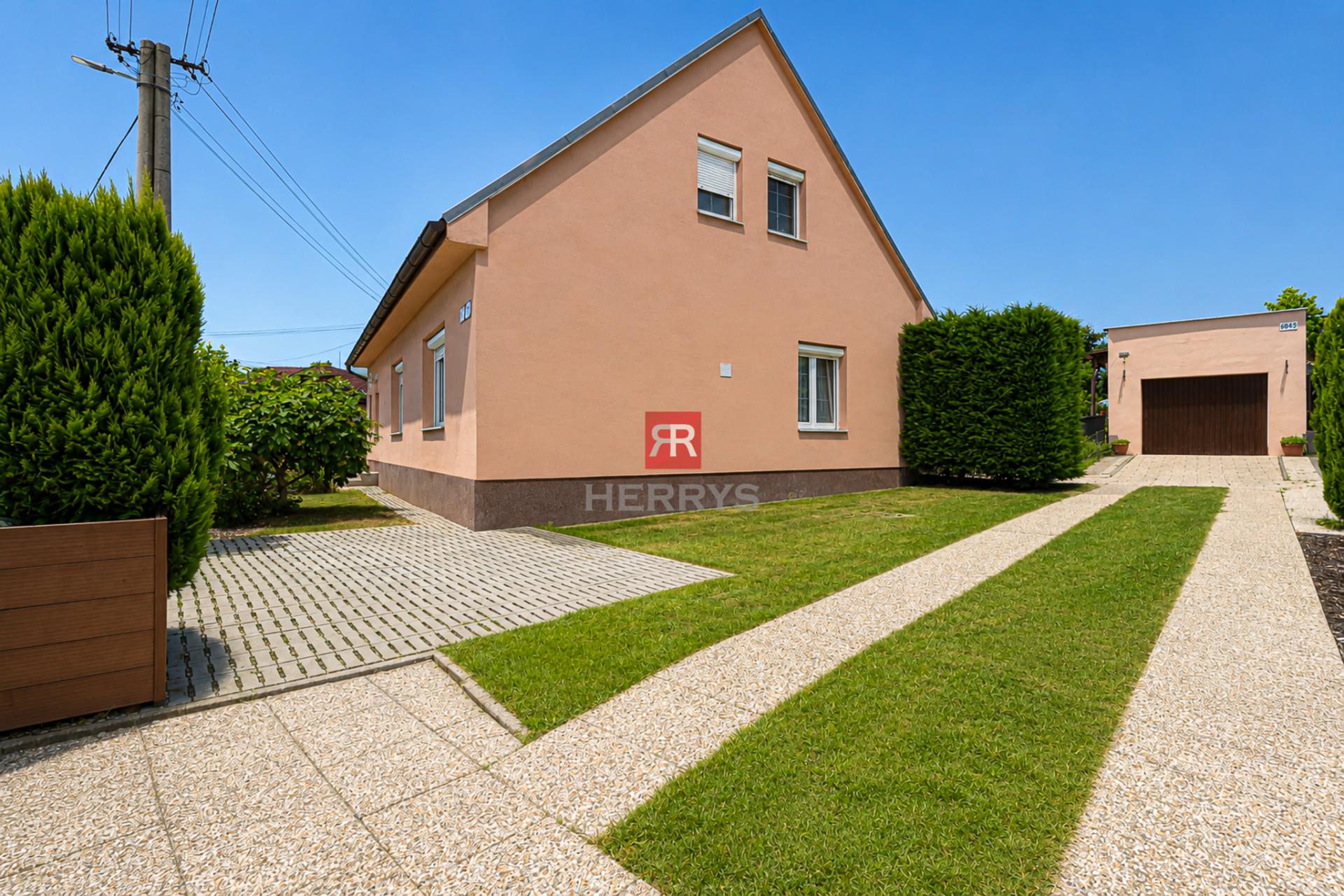HERRYS – Spacious Family House for Sale, Ideal for Multi-Generational Living in Devínska Nová Ves