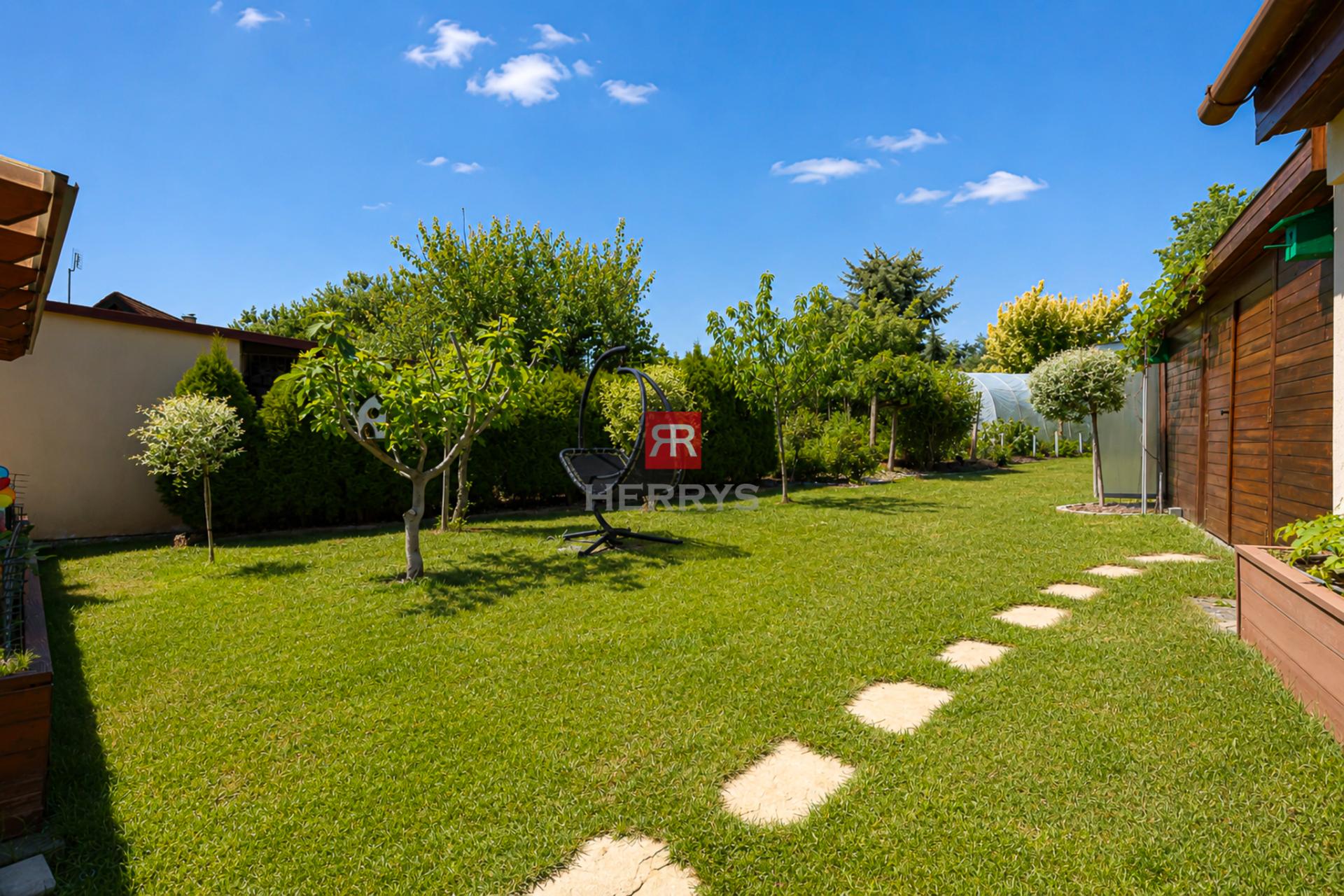 HERRYS – Spacious Family House for Sale, Ideal for Multi-Generational Living in Devínska Nová Ves