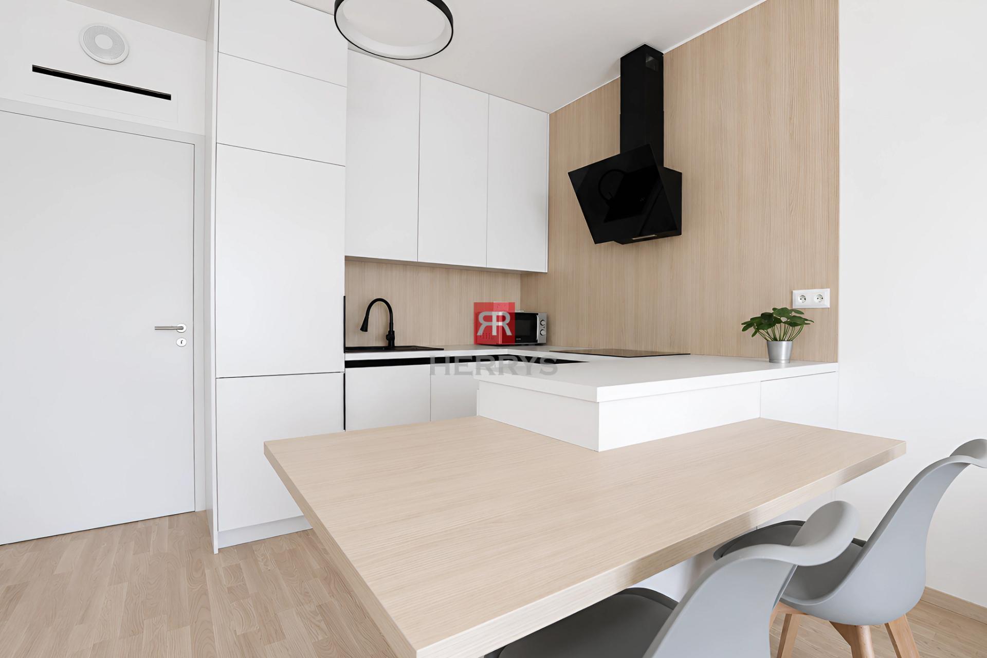 HERRYS - Na prenájom atraktívny 2-izbový apartmán s parkovacím miestom v komplexe METROPOLIS