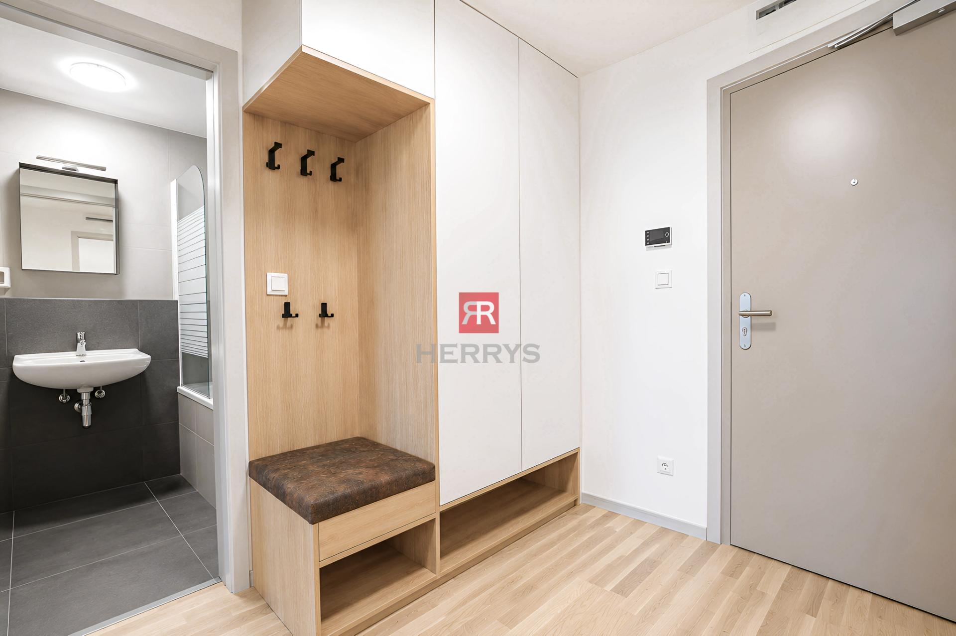 HERRYS - Na prenájom atraktívny 2-izbový apartmán s parkovacím miestom v komplexe METROPOLIS
