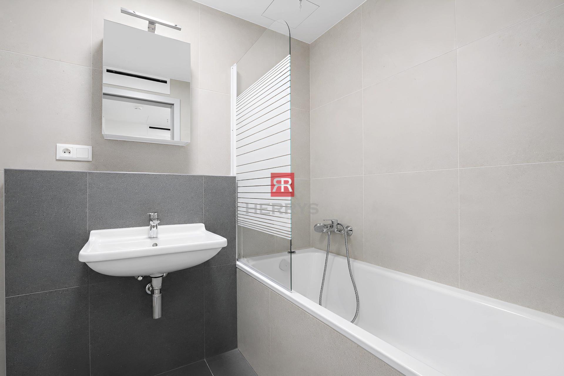 HERRYS - Na prenájom atraktívny 2-izbový apartmán s parkovacím miestom v komplexe METROPOLIS