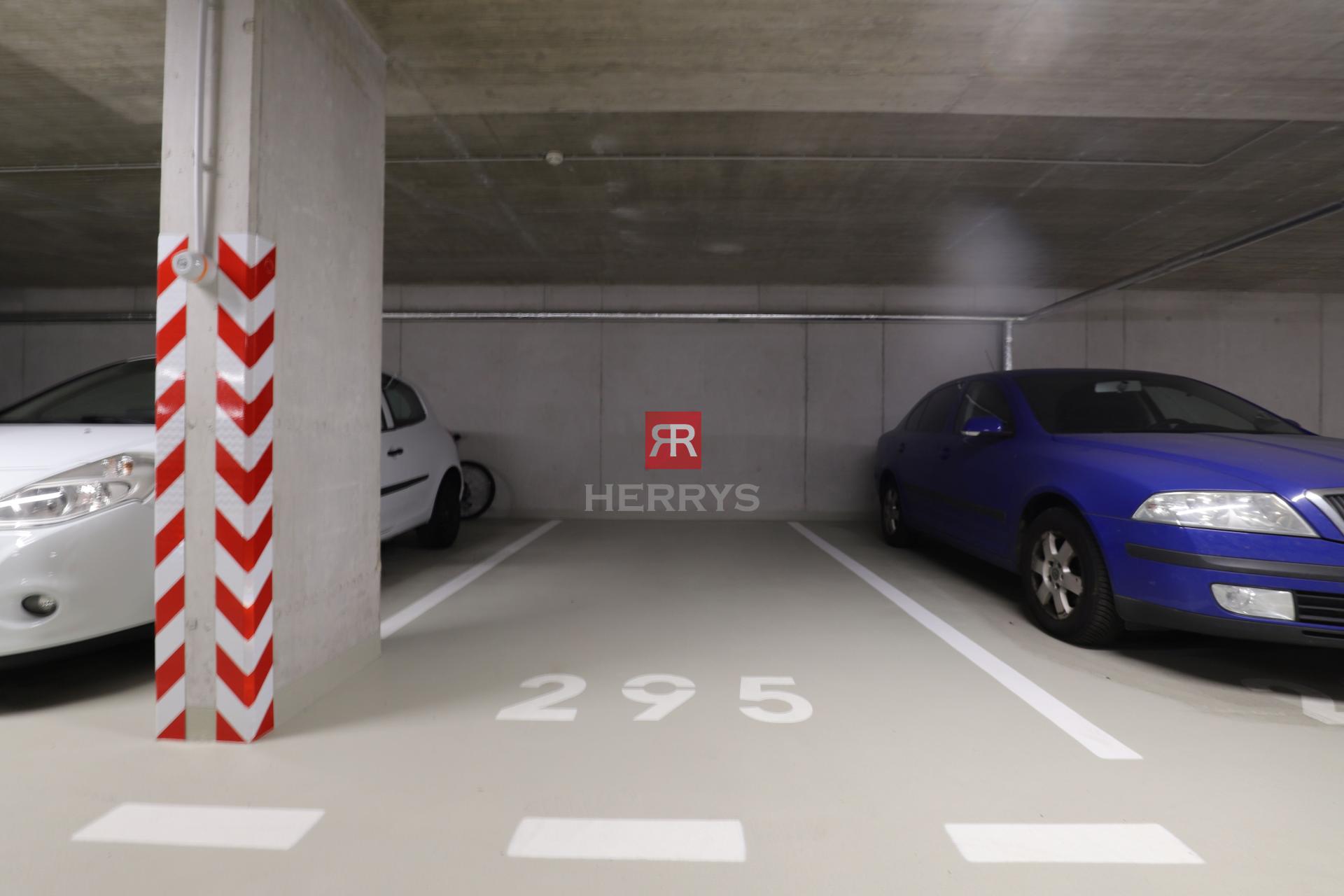 HERRYS - Na prenájom atraktívny 2-izbový apartmán s parkovacím miestom v komplexe METROPOLIS
