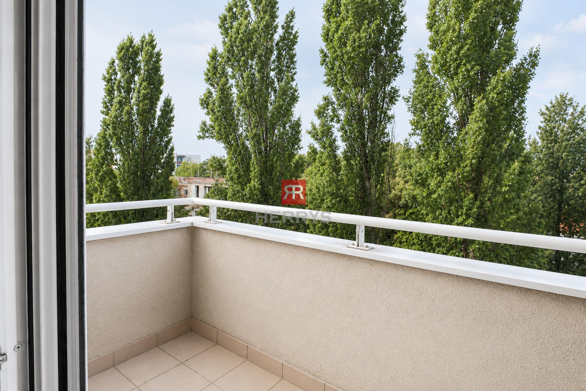 HERRYS - Na prenájom veľkometrážny 3- izbový byt | Trnávka, Na Križovatkách | S parkovaním aj kobkou