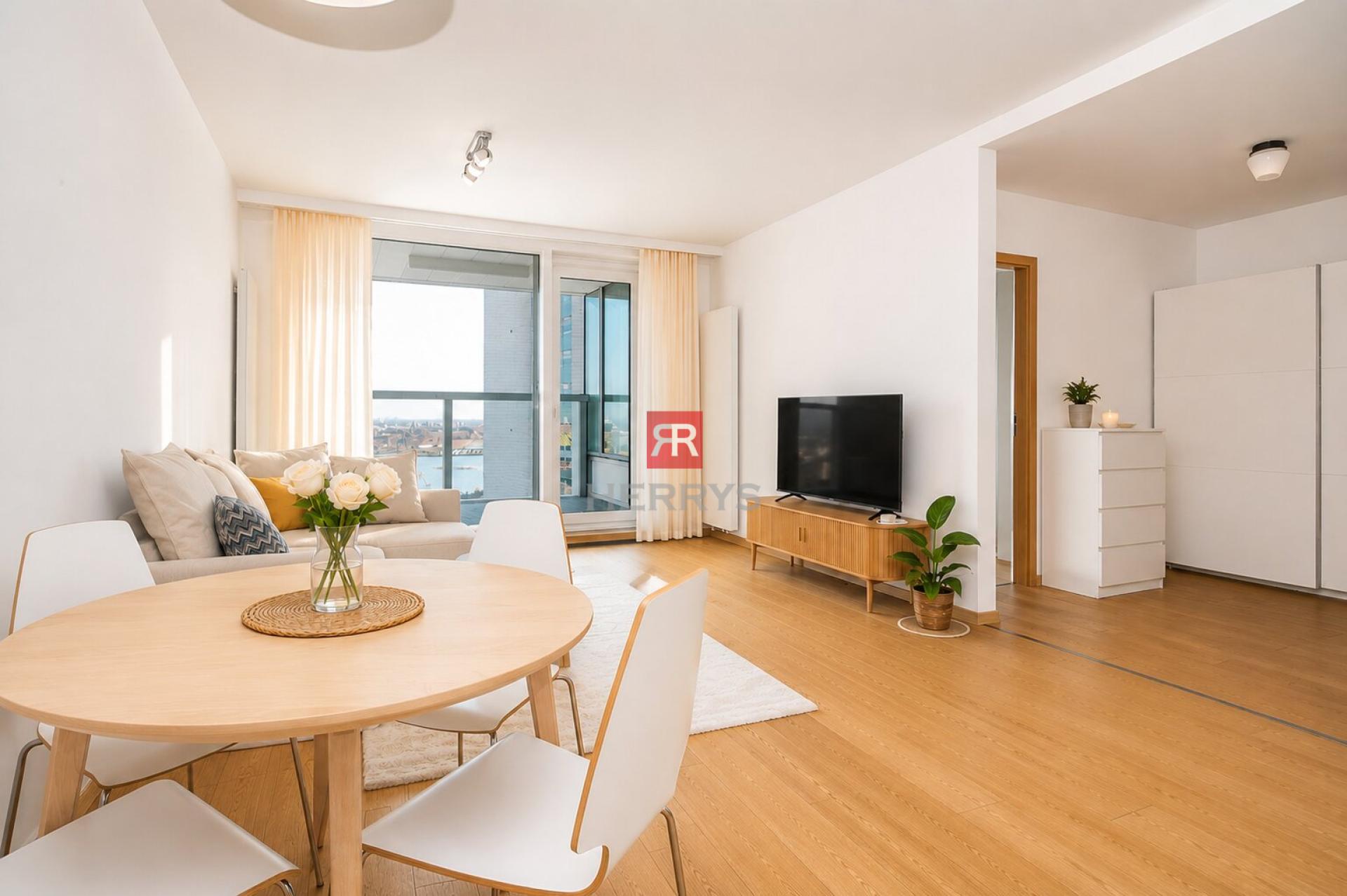 HERRYS - Na predaj investičný 2-izbový byt na 25. poschodí v Panorama City s parkovaním