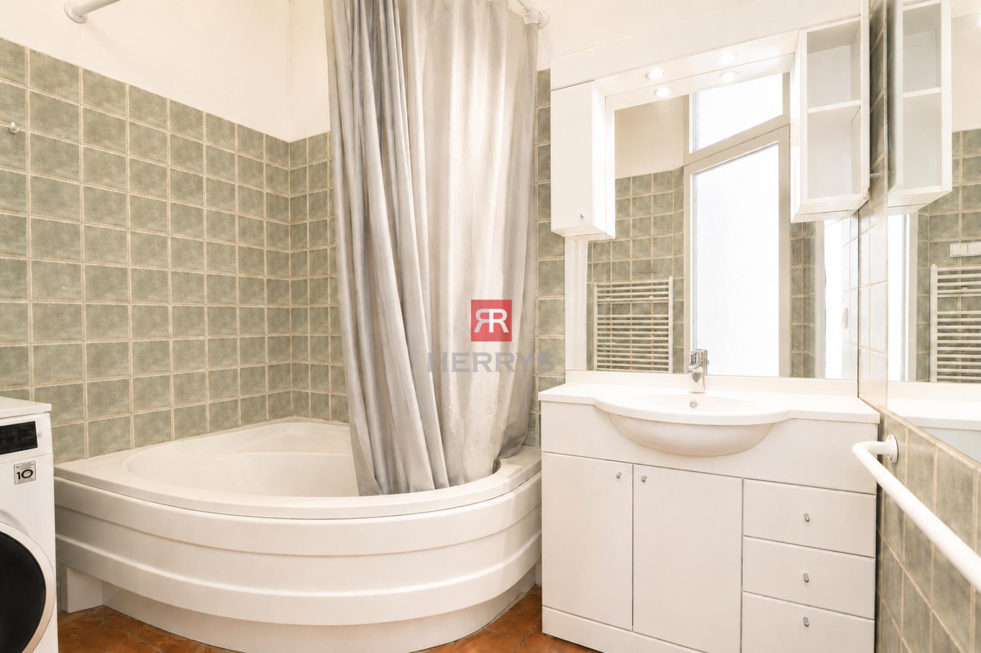 HERRYS – For rent 3-room apartment with a terrace and a loggia with beautiful views on Krížná Street