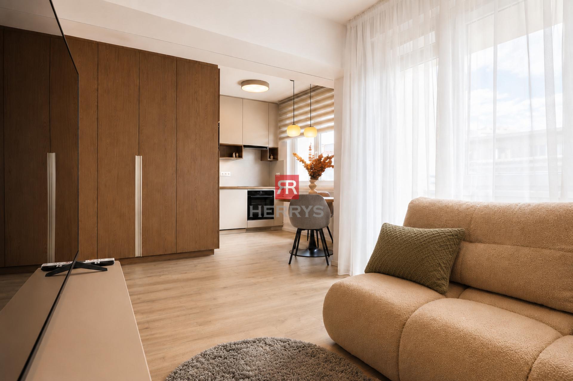 HERRYS - A stylish and practical 1-bedroom apartment for rent in the city center - Blumentálska St.