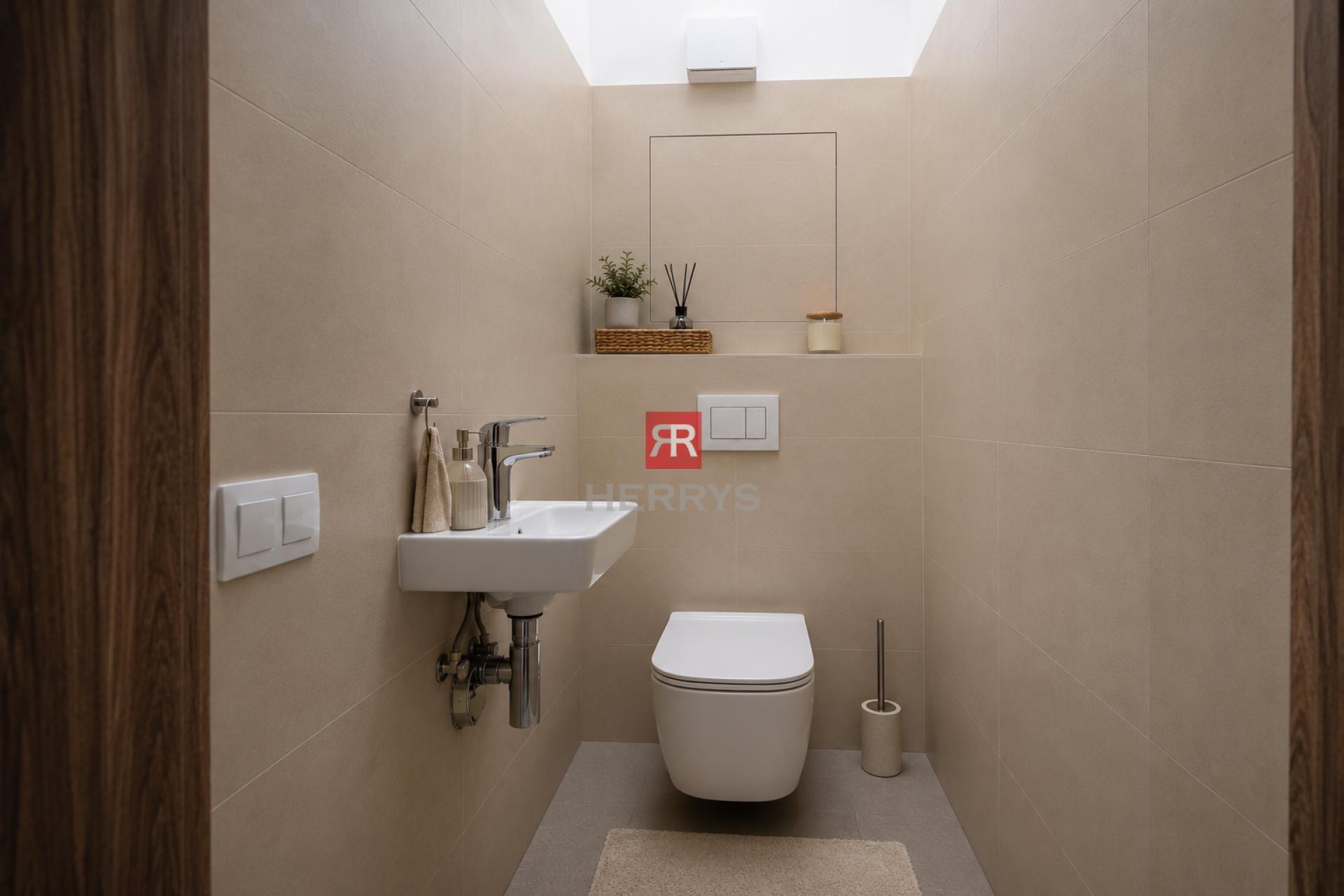 HERRYS - Na predaj svetlý 3 izbový byt s balkónom a parkovacím státím v novostavbe BORY