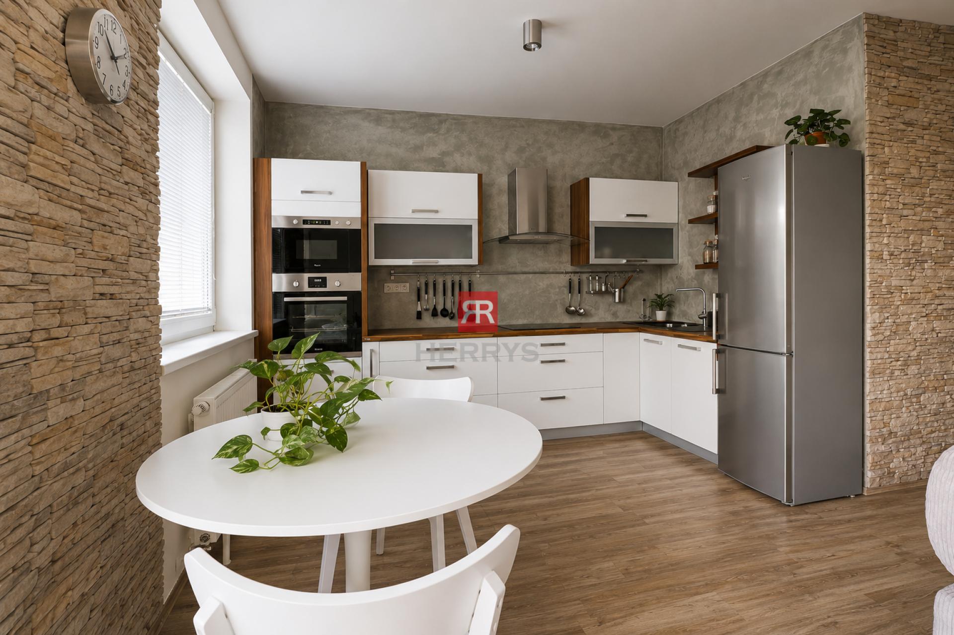 Furnished 1-Room Apartment on Lužná Street, in Petržalka with a Spacious Loggia and Beautiful Views&nbsp;