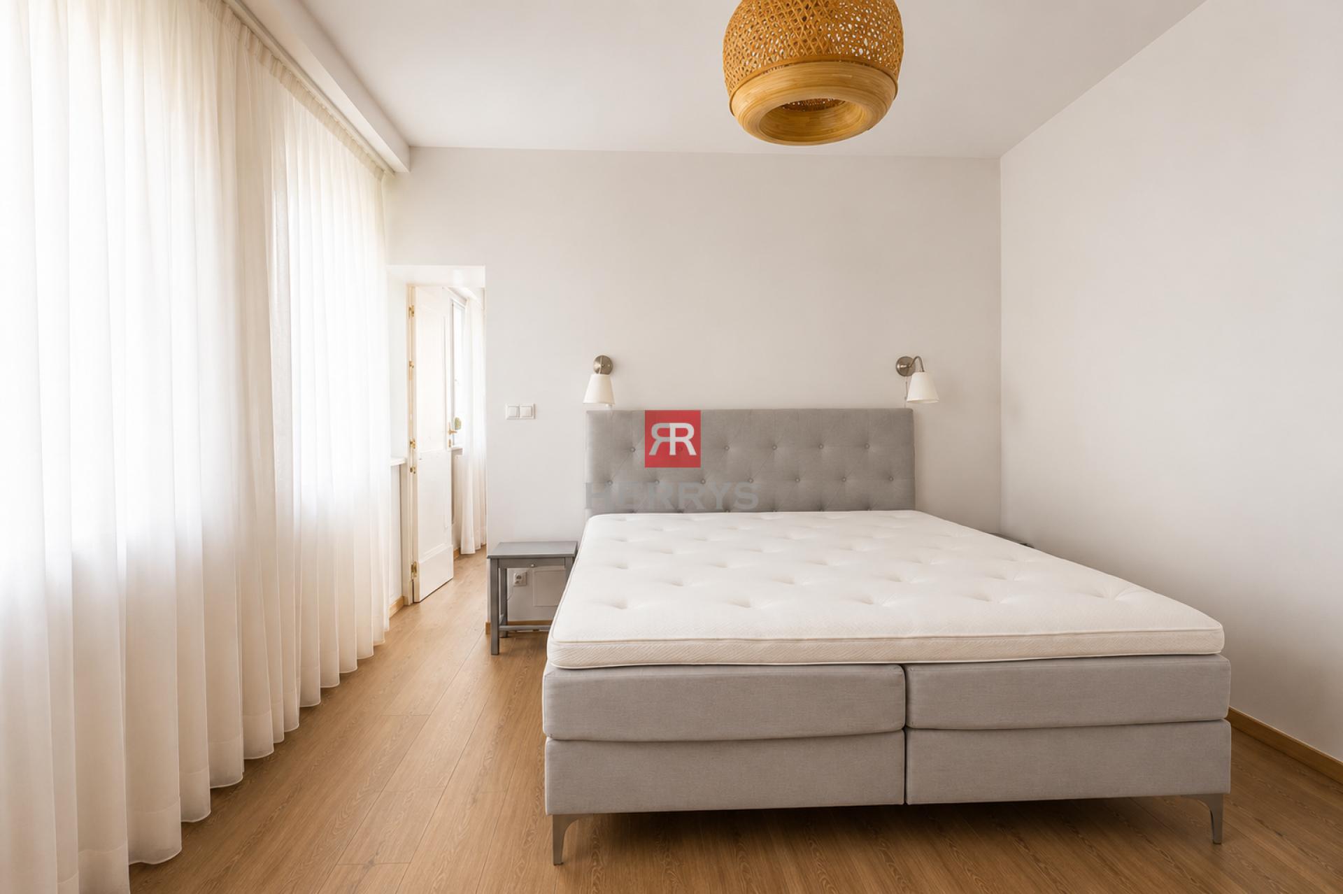 HERRYS - Furnished New 4-Bedroom Apartment for Rent near Horský Park
