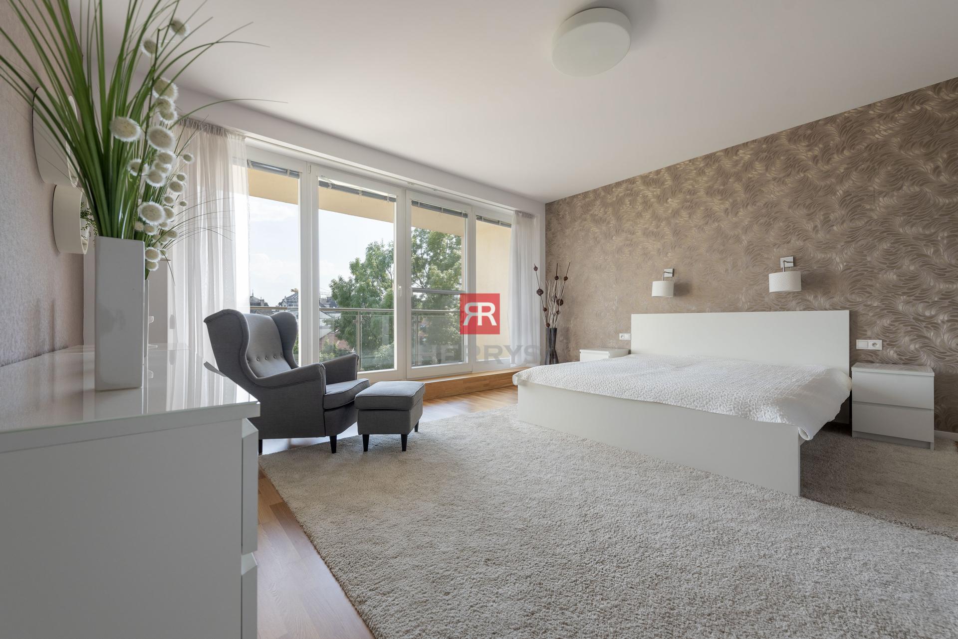 HERRYS – Na prenájom nadštandardný a luxusný 5 izbový mezonet s 2 státiami