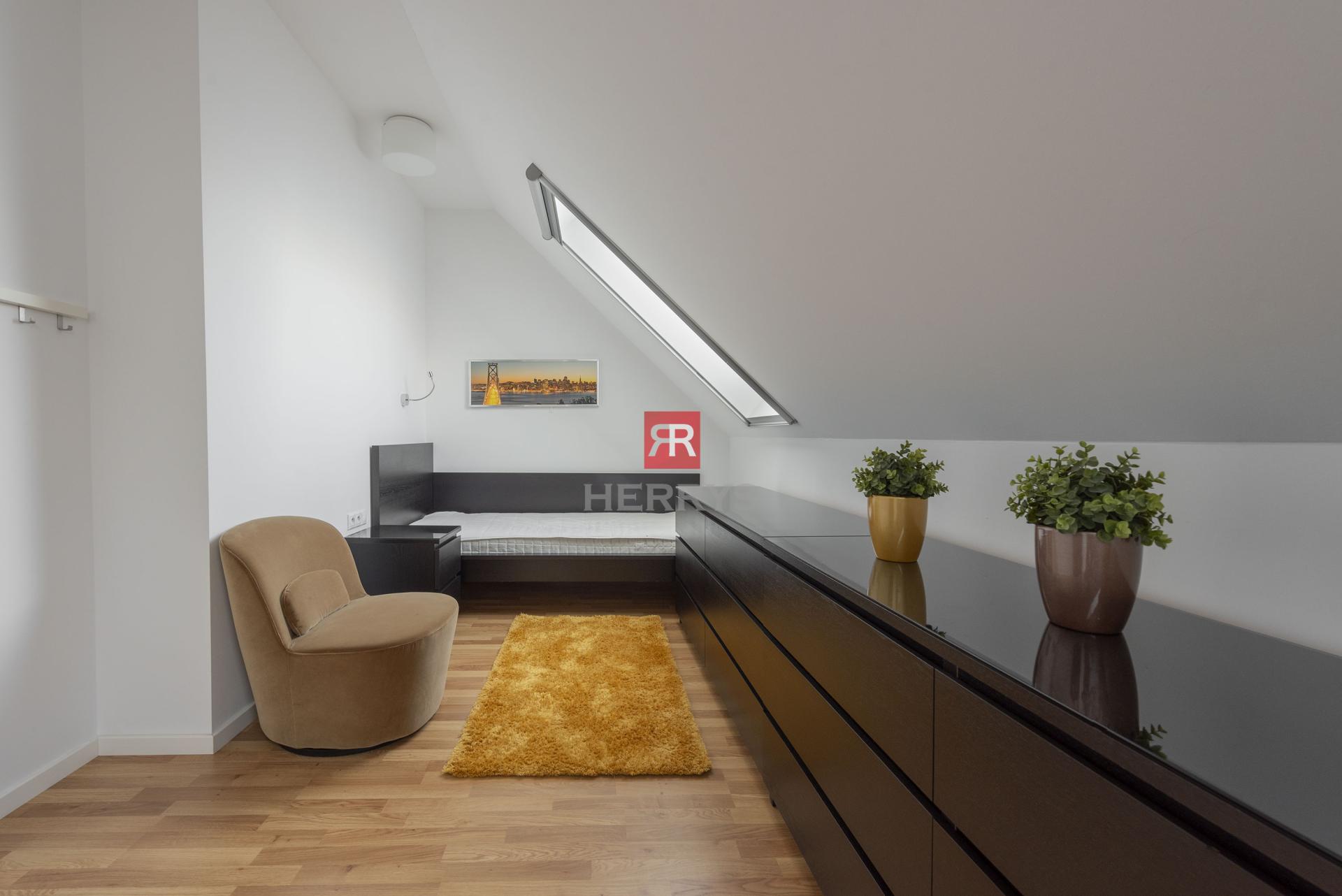 HERRYS – Na prenájom nadštandardný a luxusný 5 izbový mezonet s 2 státiami
