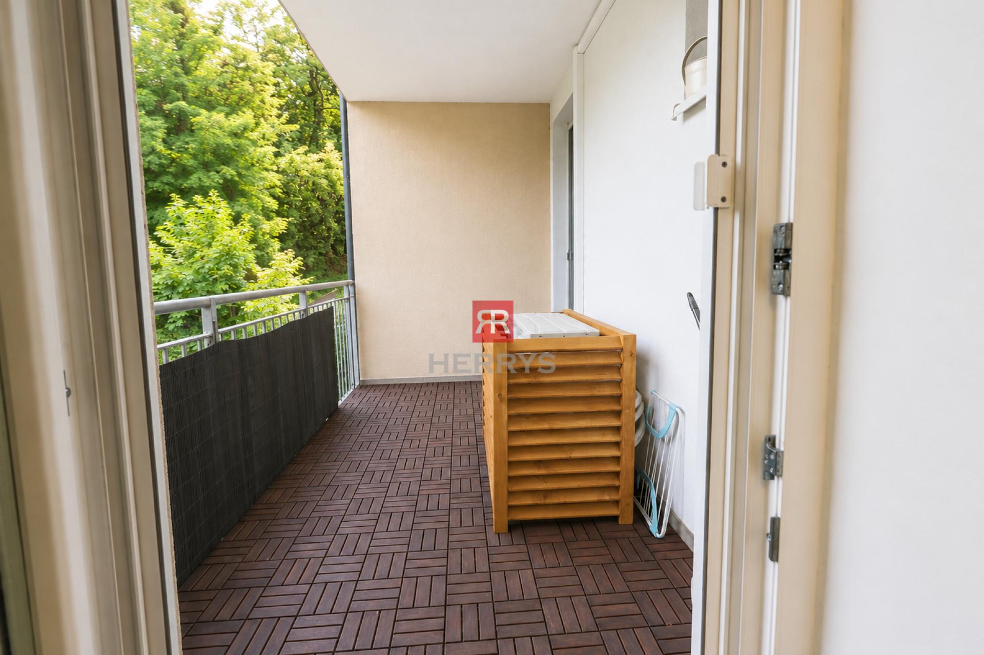 HERRYS - Furnished 3-bedroom apartment for rent in Karlova Ves with easy access to the city centre.
