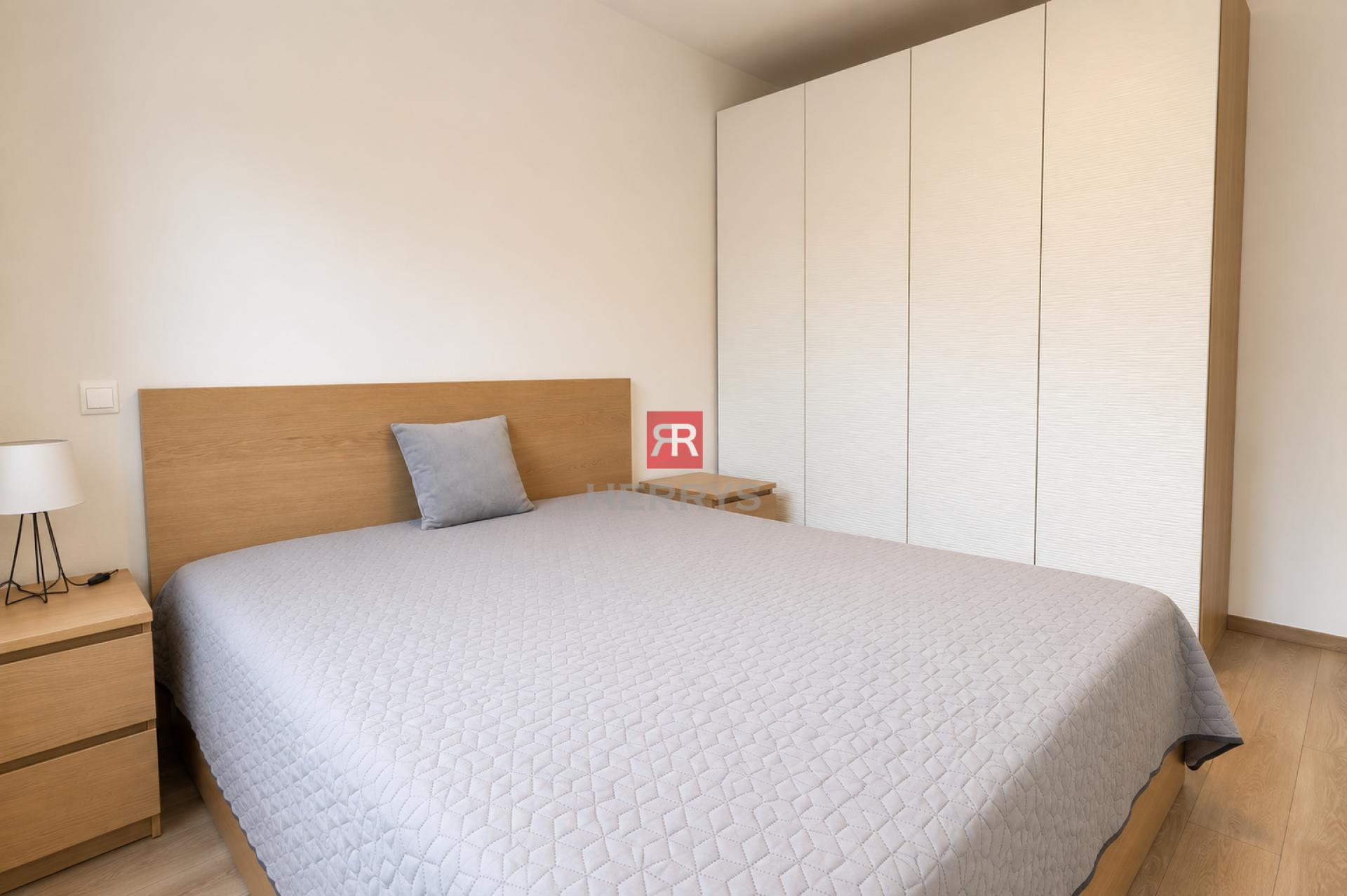 HERRYS - Furnished 3-bedroom apartment for rent in Karlova Ves with easy access to the city centre.