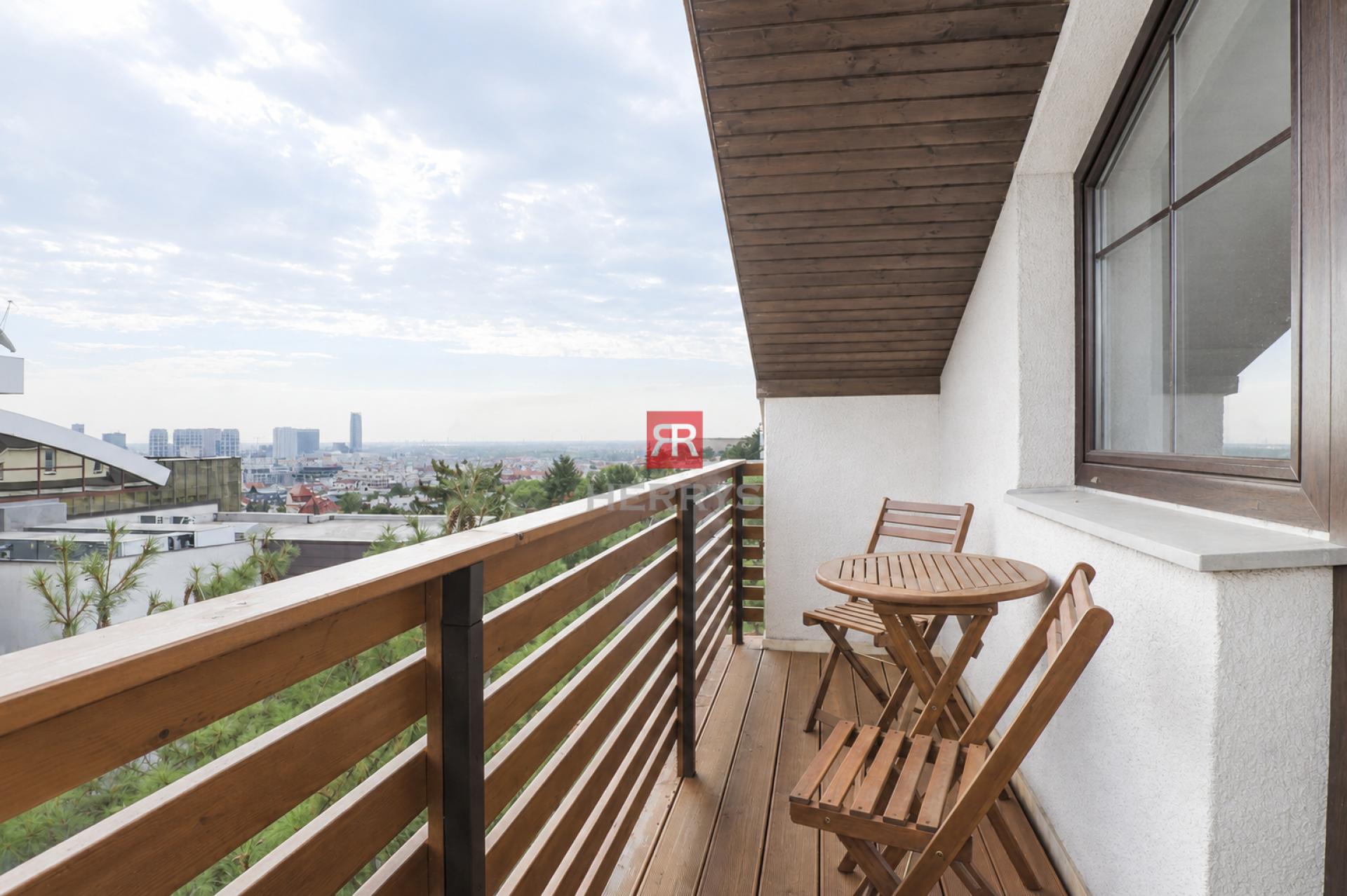 HERRYS - For rent renovated 4-room apartment at a lucrative address, Červeňova Street