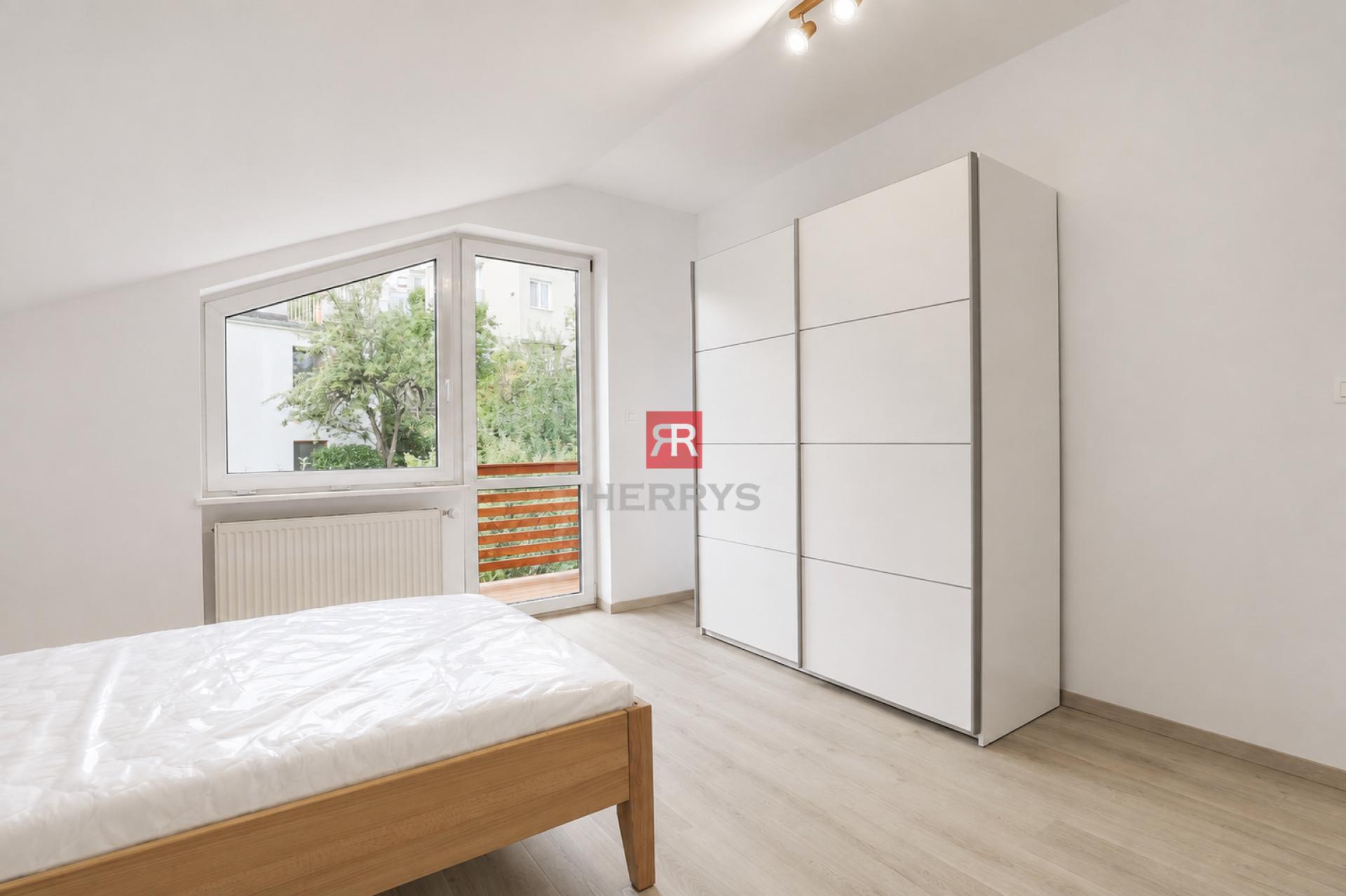 HERRYS - For rent renovated 4-room apartment at a lucrative address, Červeňova Street