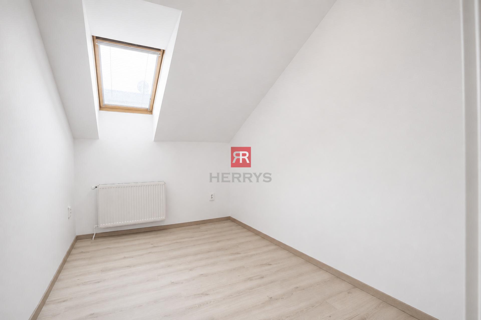 HERRYS - For rent renovated 4-room apartment at a lucrative address, Červeňova Street