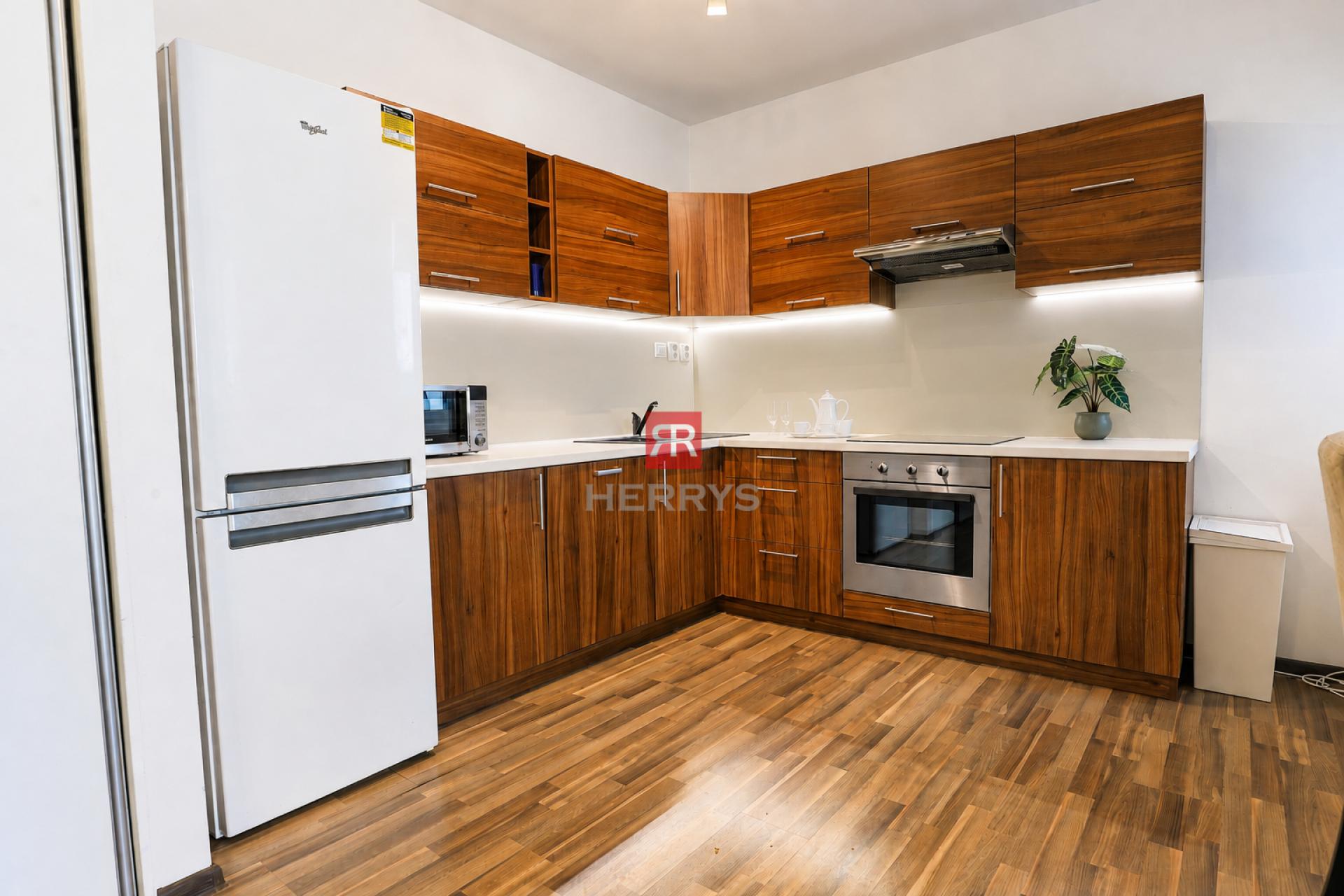 HERRYS – For Rent: 2-Bedroom Apartment in Petržalka, Close to Bratislava City Centre&nbsp;