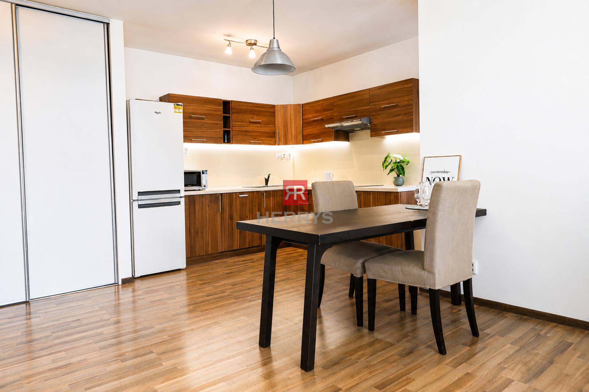 HERRYS – For Rent: 2-Bedroom Apartment in Petržalka, Close to Bratislava City Centre&nbsp;