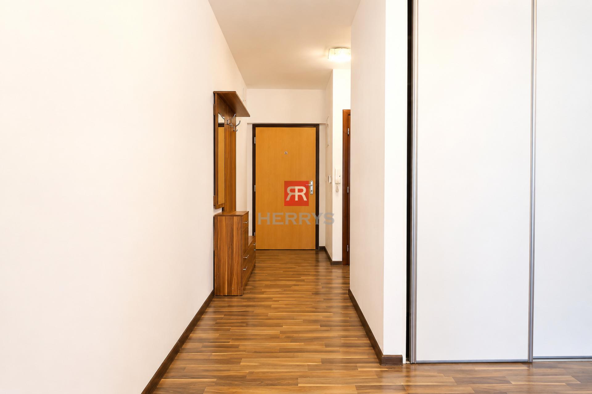 HERRYS – For Rent: 2-Bedroom Apartment in Petržalka, Close to Bratislava City Centre&nbsp;