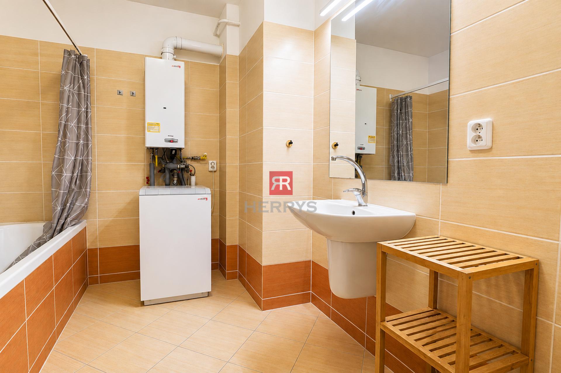 HERRYS – For Rent: 2-Bedroom Apartment in Petržalka, Close to Bratislava City Centre&nbsp;