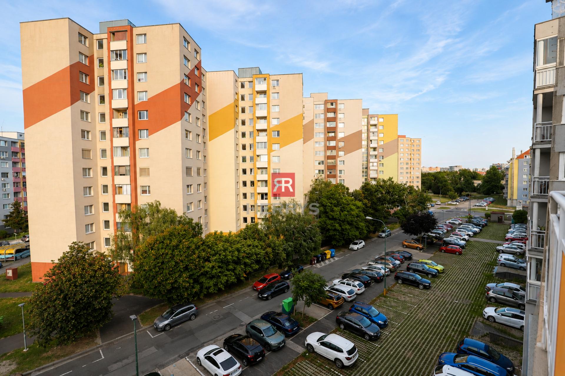 HERRYS – For Rent: 2-Bedroom Apartment in Petržalka, Close to Bratislava City Centre&nbsp;
