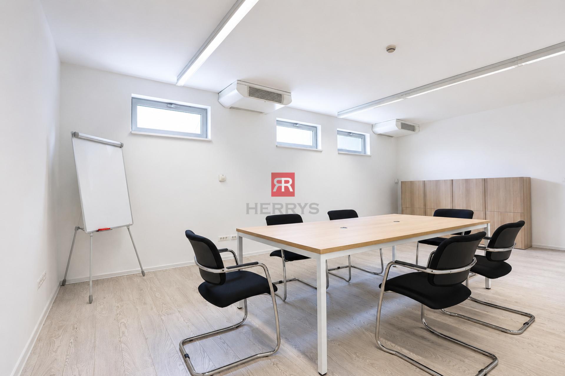 HERRYS – Representative Office Spaces for Lease on Hviezdoslavovo Square