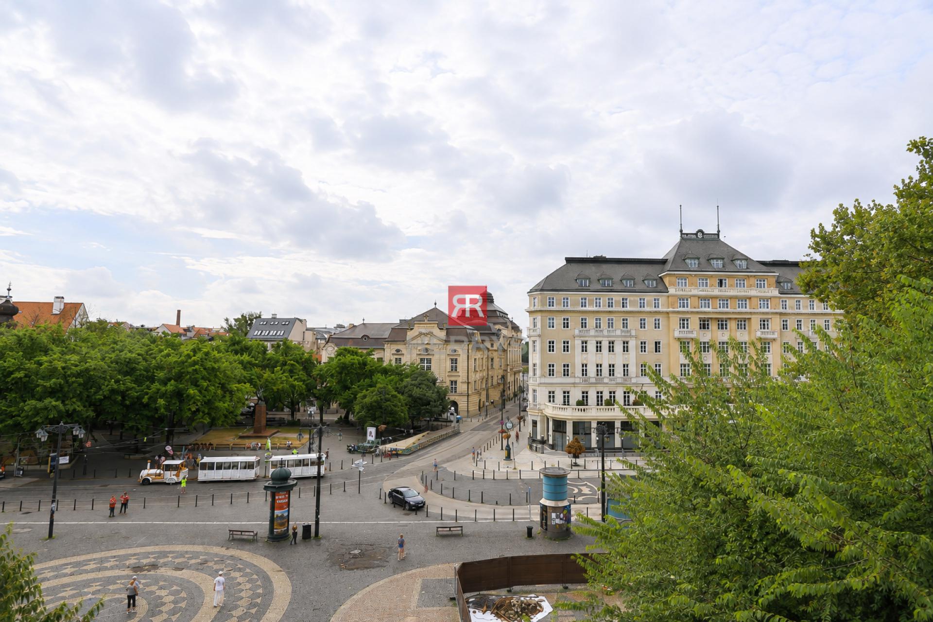 HERRYS – Representative Office Spaces for Lease on Hviezdoslavovo Square