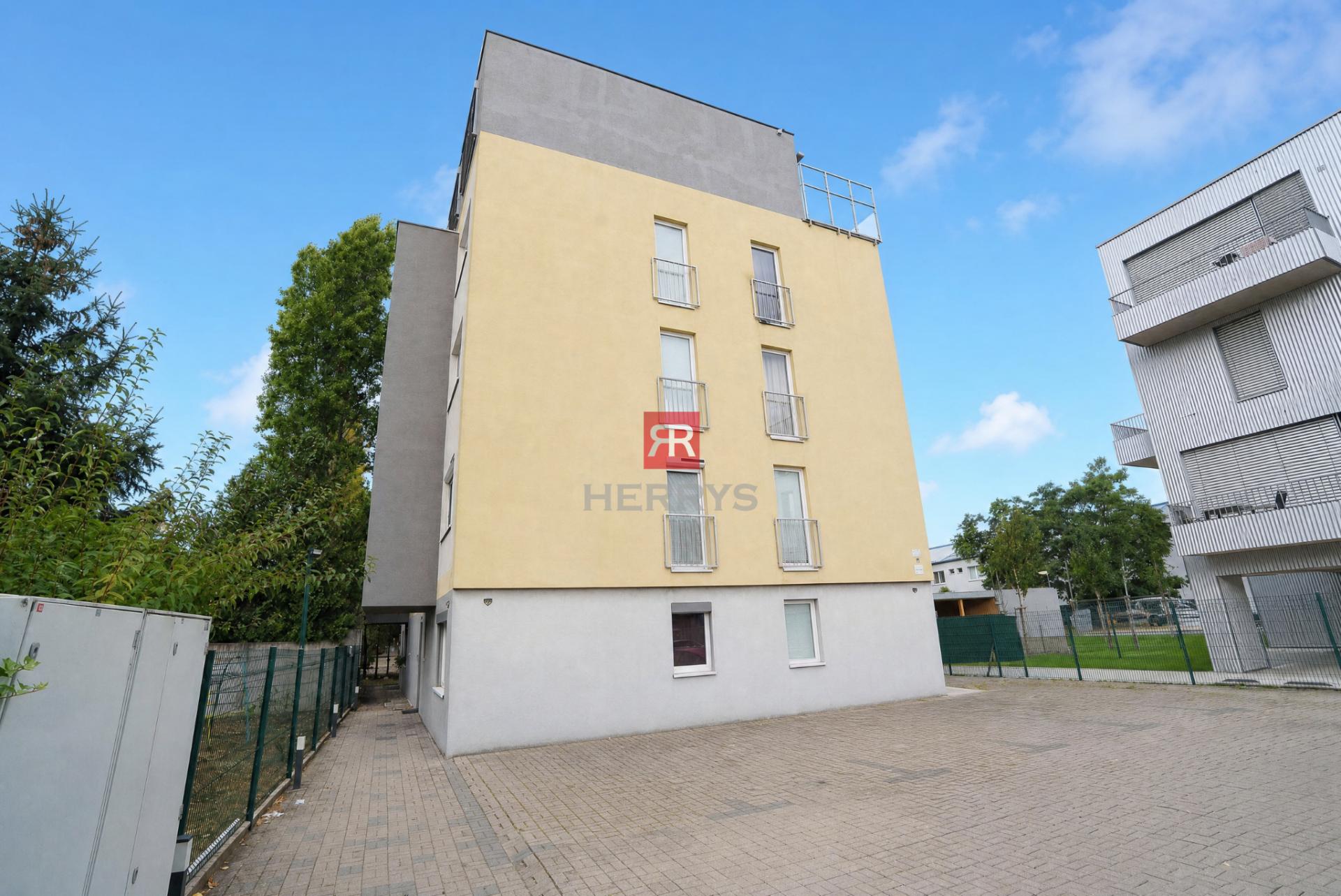 HERRYS - For sale a pleasant 2-room flat in &nbsp;in a cozy environment, on Podunajská Street.